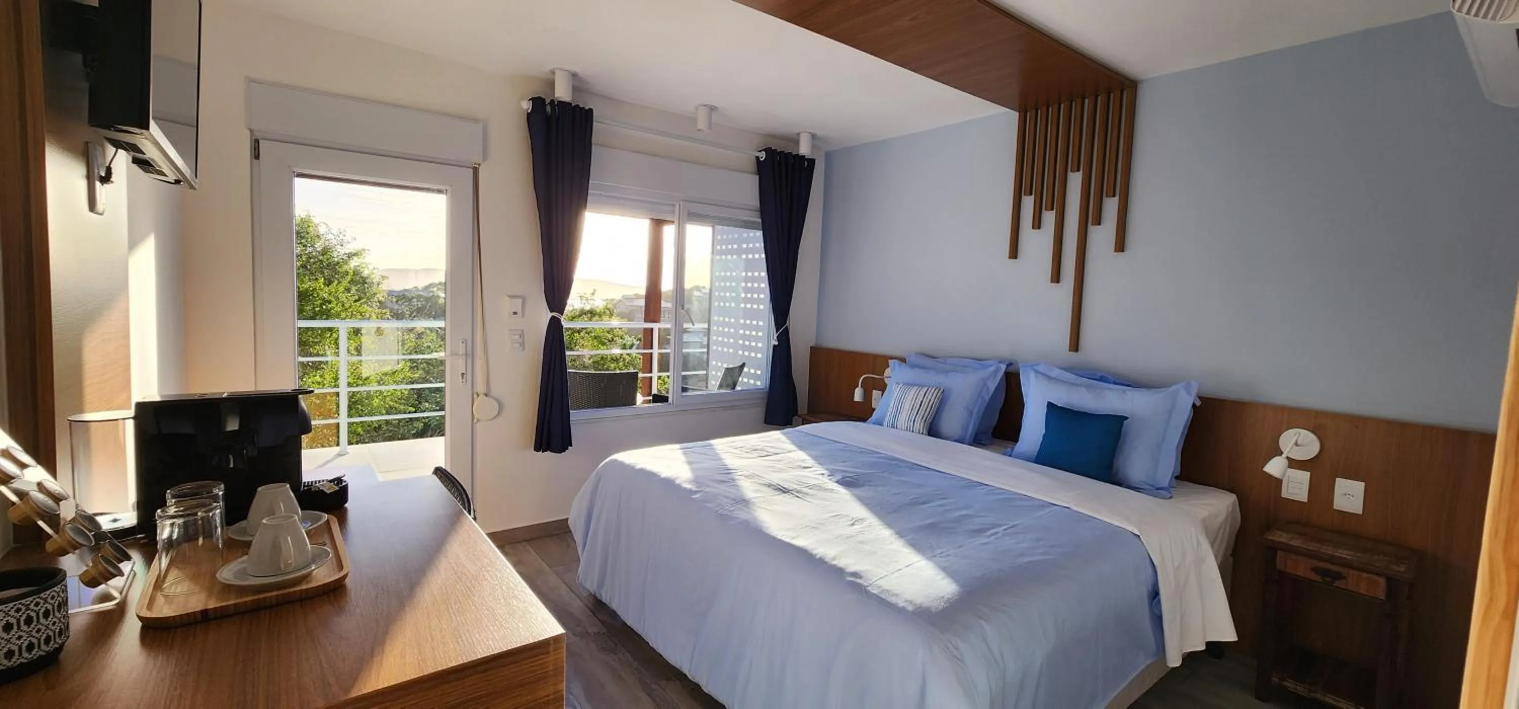 View (from property/room), Bed in Pousada Santorini