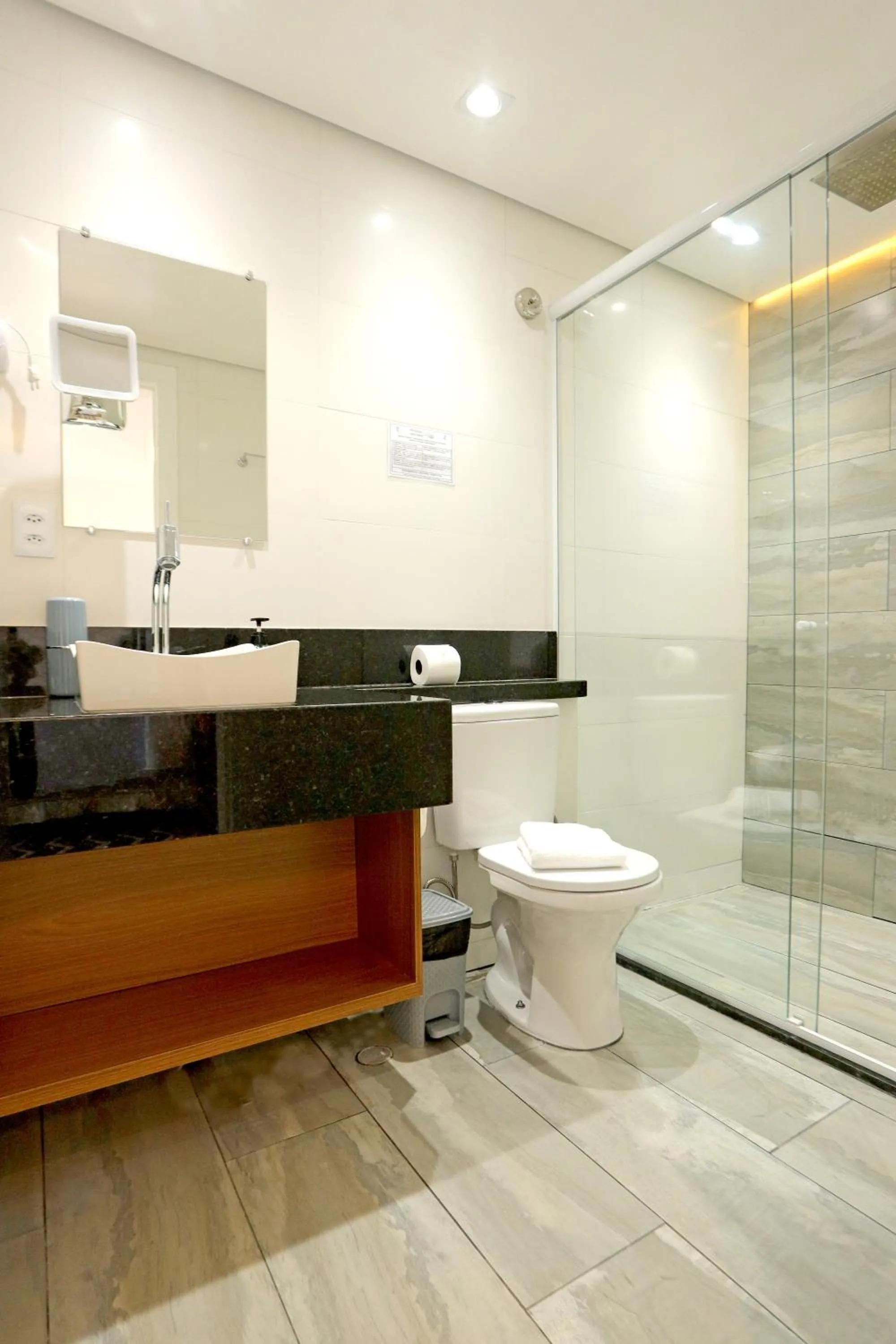 Toilet in Pousada Santorini