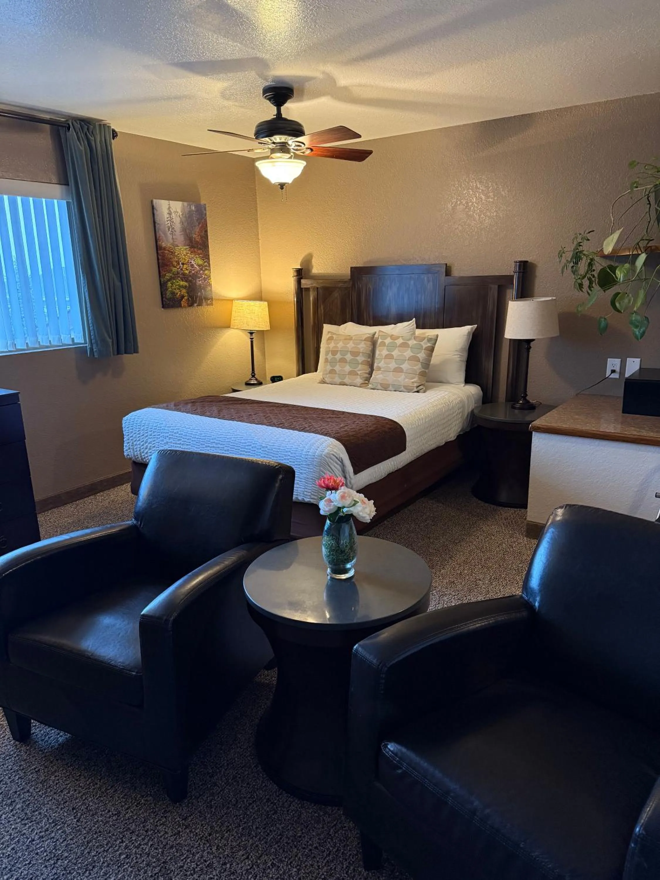 Bed in Mountain View Lodge