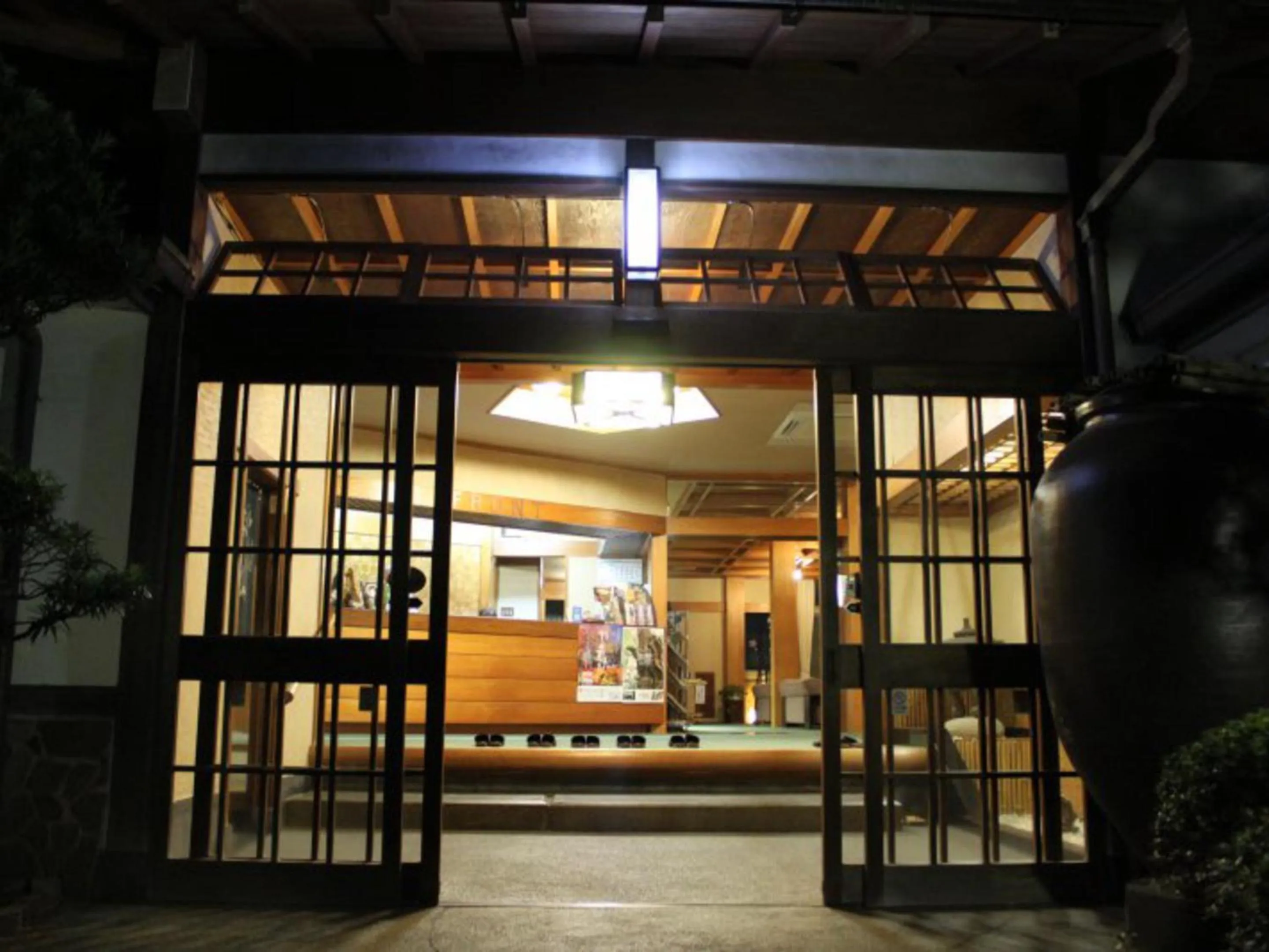 Facade/entrance in Atami Onsen Sakuraya Ryokan