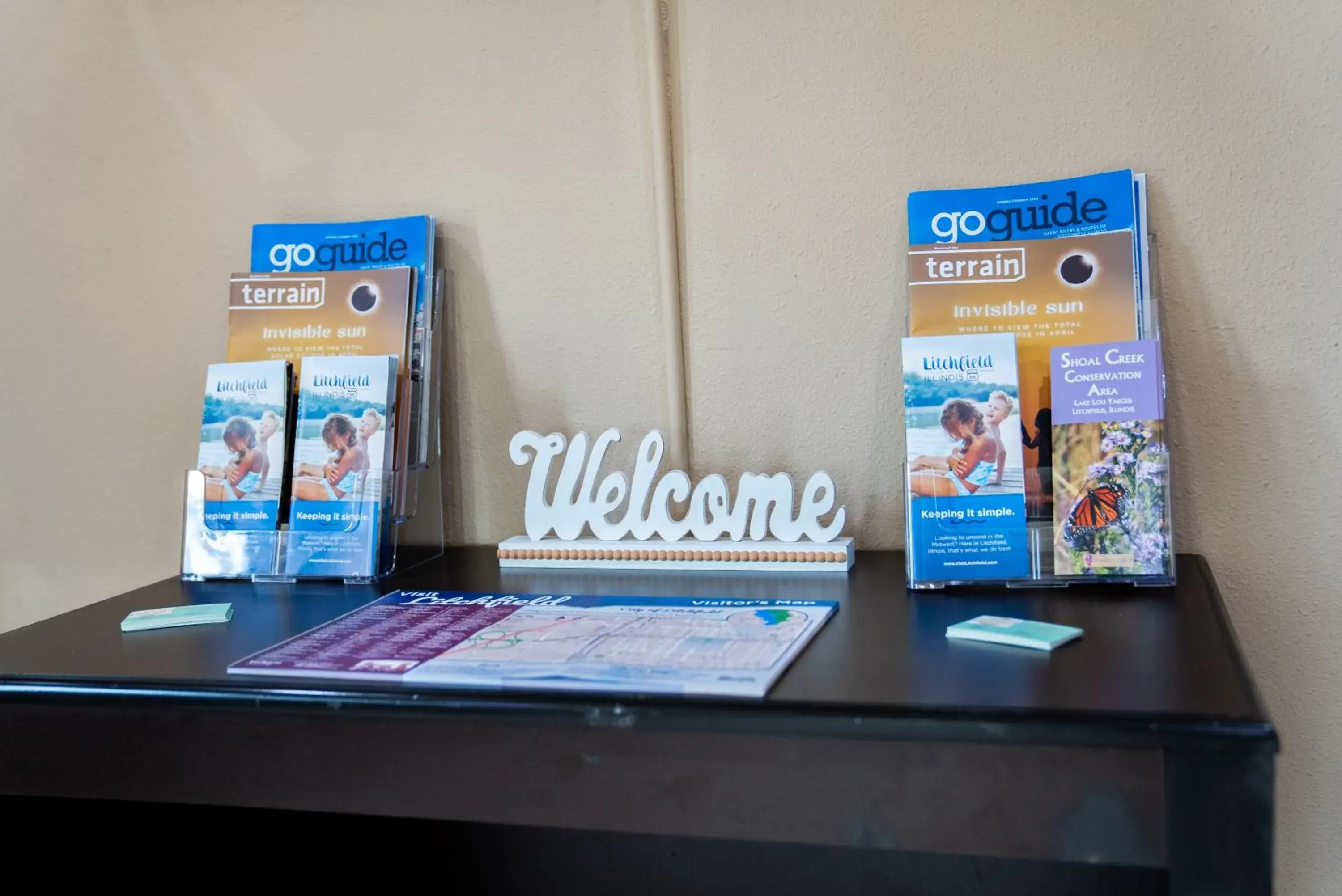 Lobby or reception in Motel 6 Litchfield, IL Lobby or reception in Motel 6 Litchfield, IL