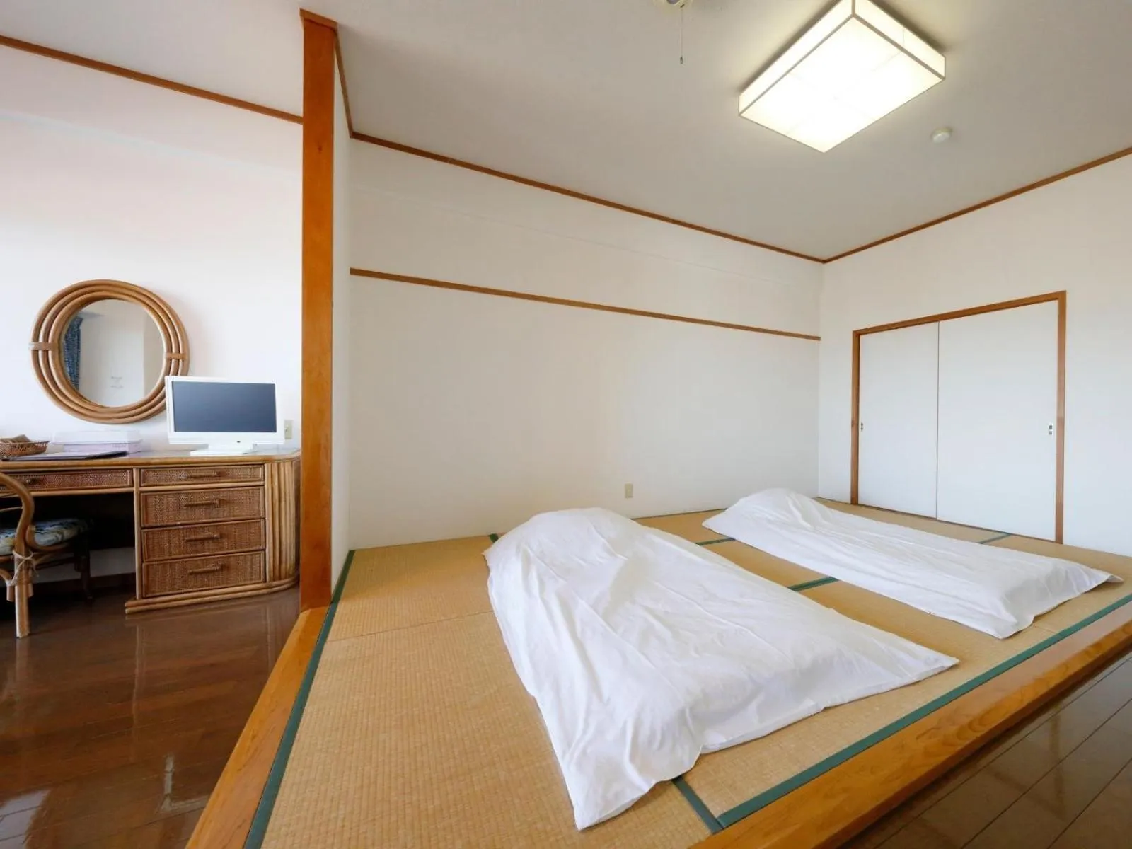 Photo of the whole room, Bed in Resort Hotel Umibe no Kajuen