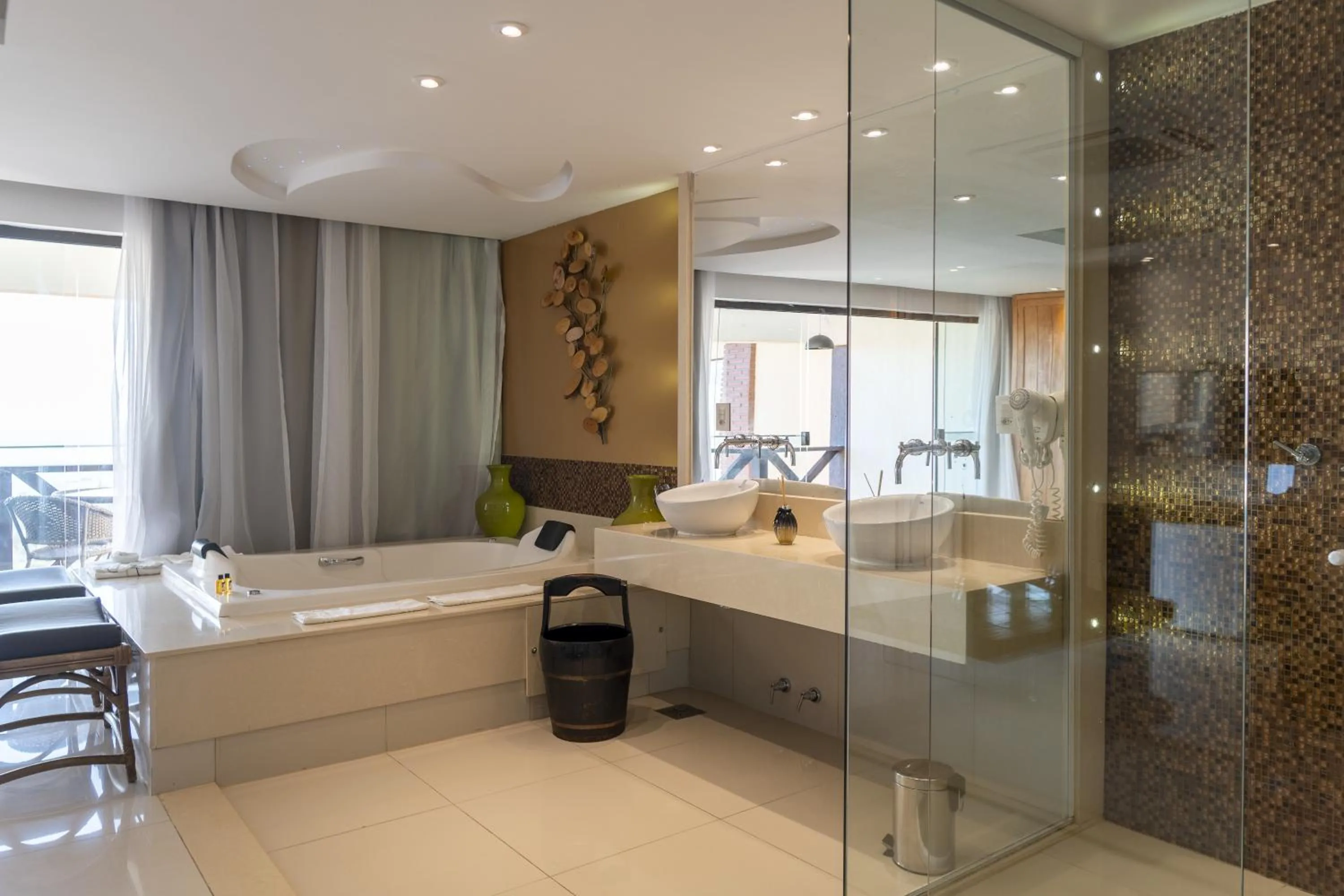 Hot Tub in Costa do Sol Boutique Hotel