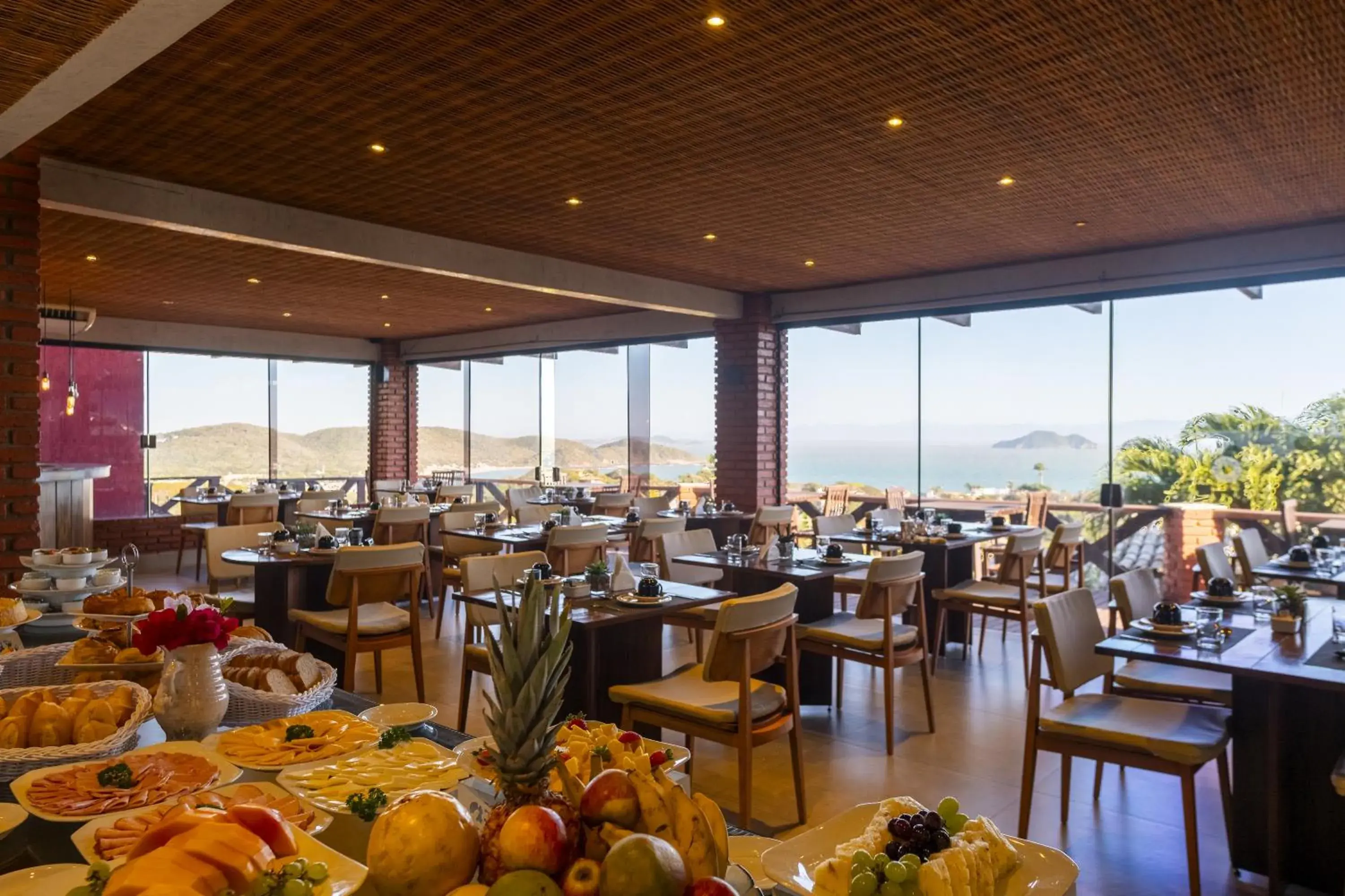 Restaurant/places to eat in Costa do Sol Boutique Hotel Restaurant/places to eat in Costa do Sol Boutique Hotel