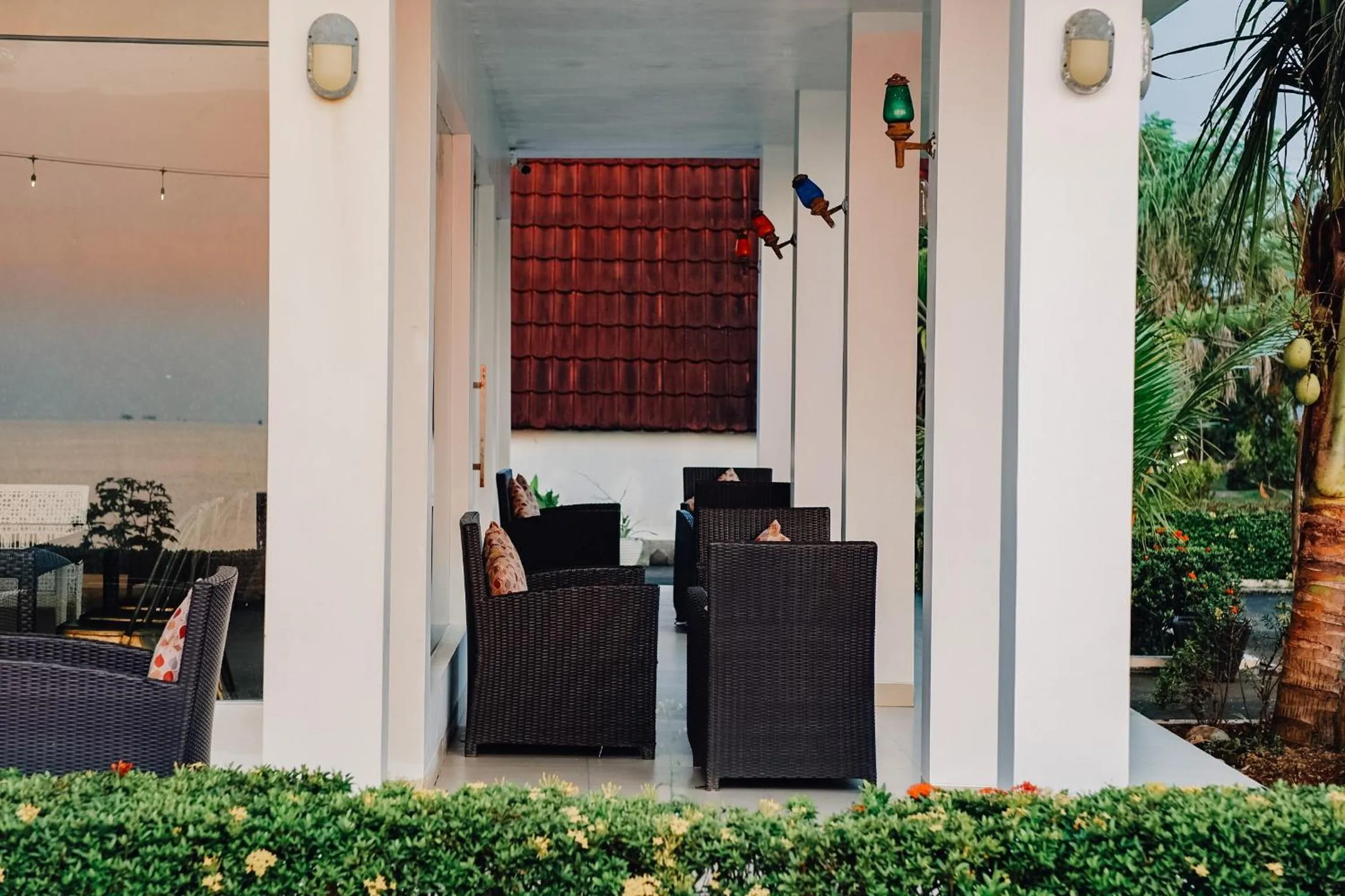 Property building in Seaside Villa & Muse Beach Resto