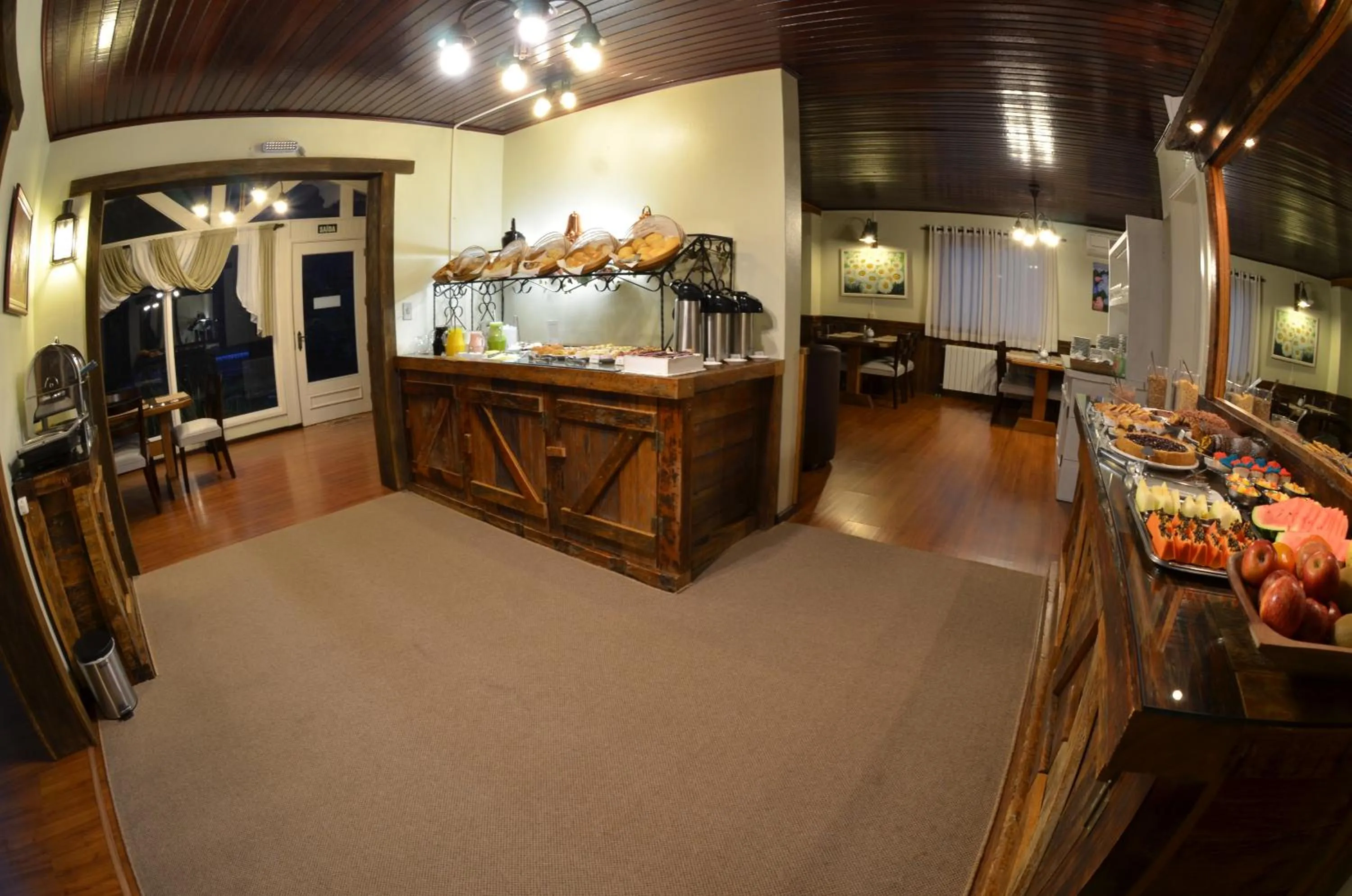 Buffet breakfast in Pousada Borô