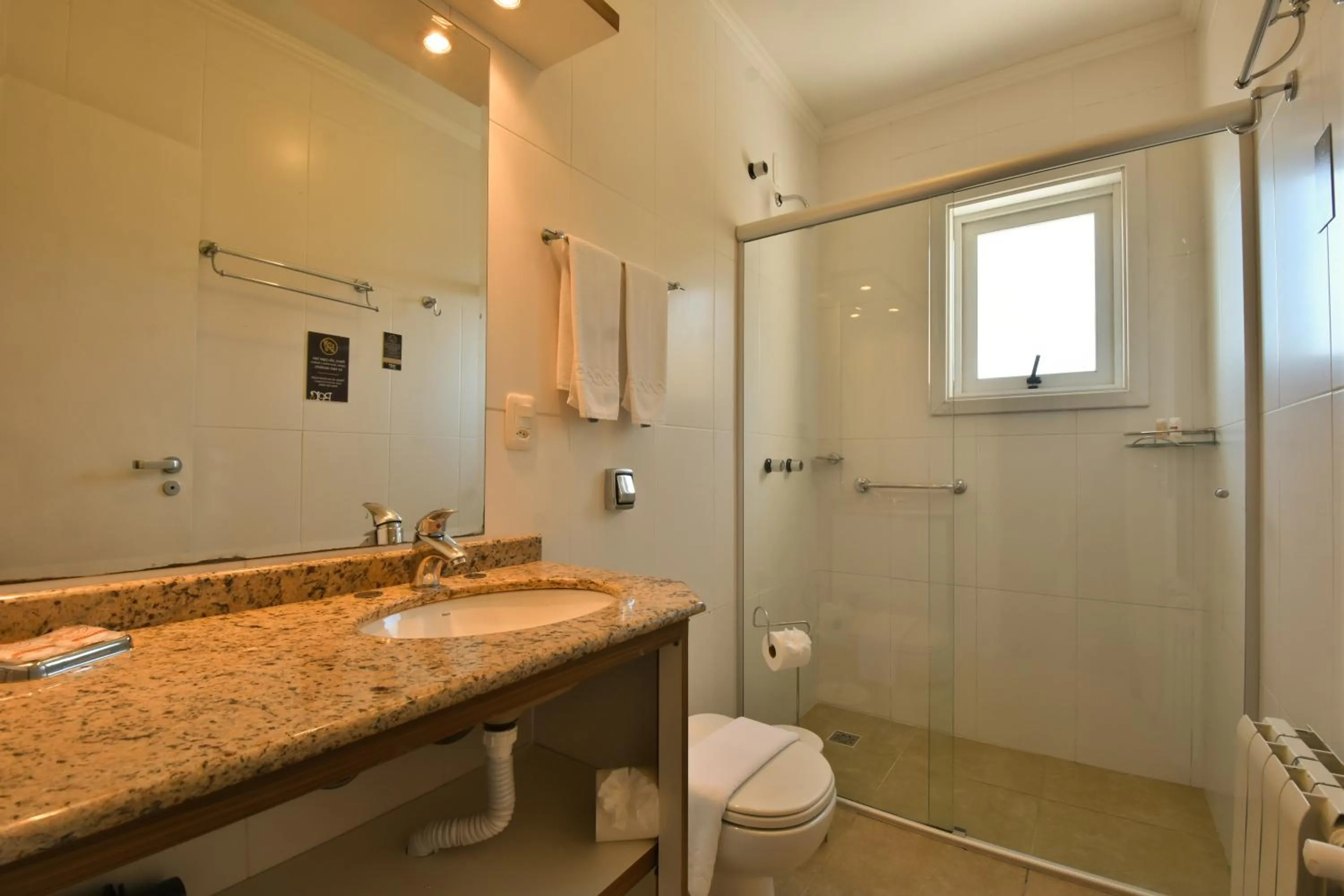 Bathroom in Pousada Borô