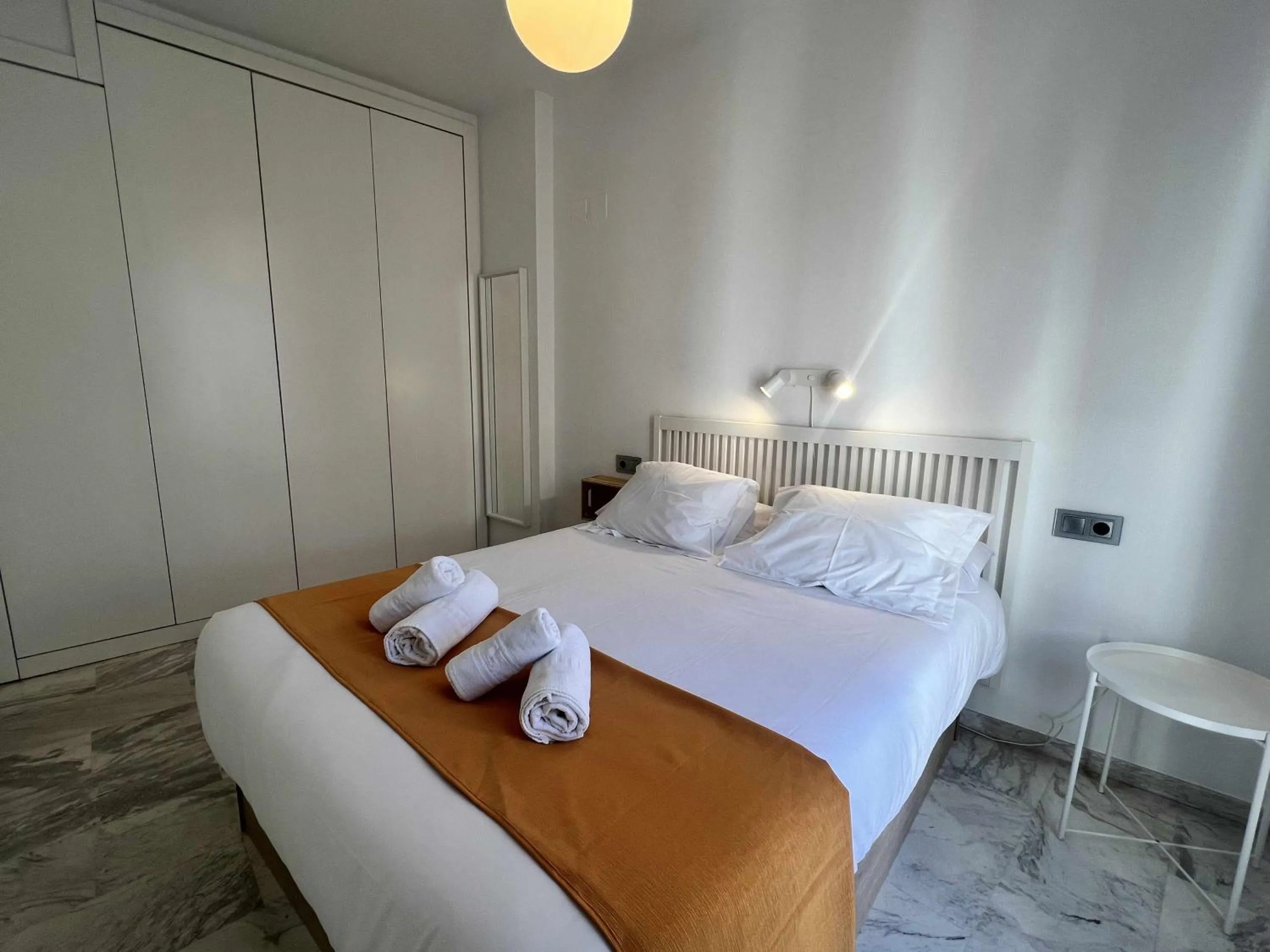Photo of the whole room, Bed in Ático San Bernardo Terraza y Parking Incluido