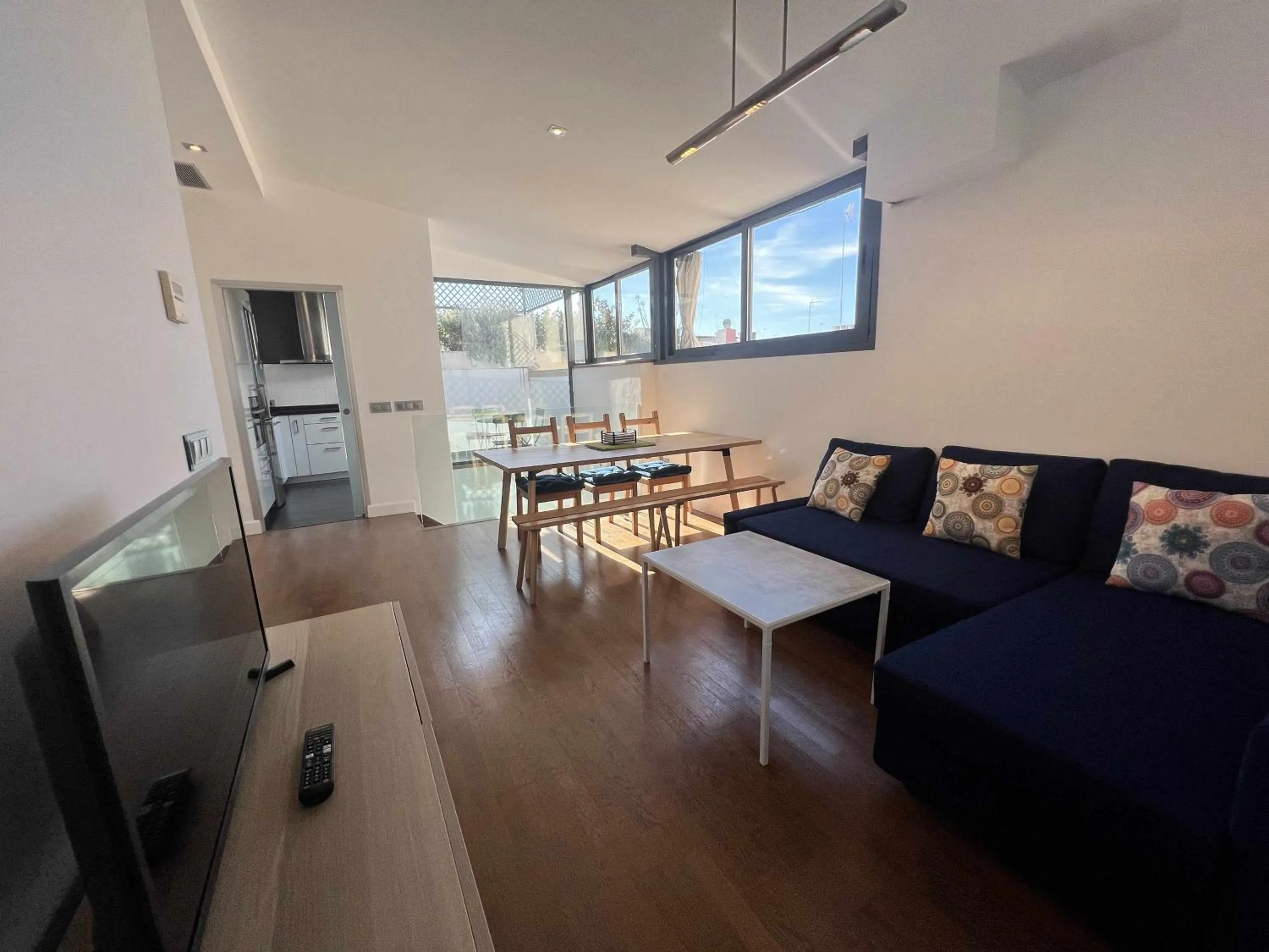 Living room in Ático San Bernardo Terraza y Parking Incluido