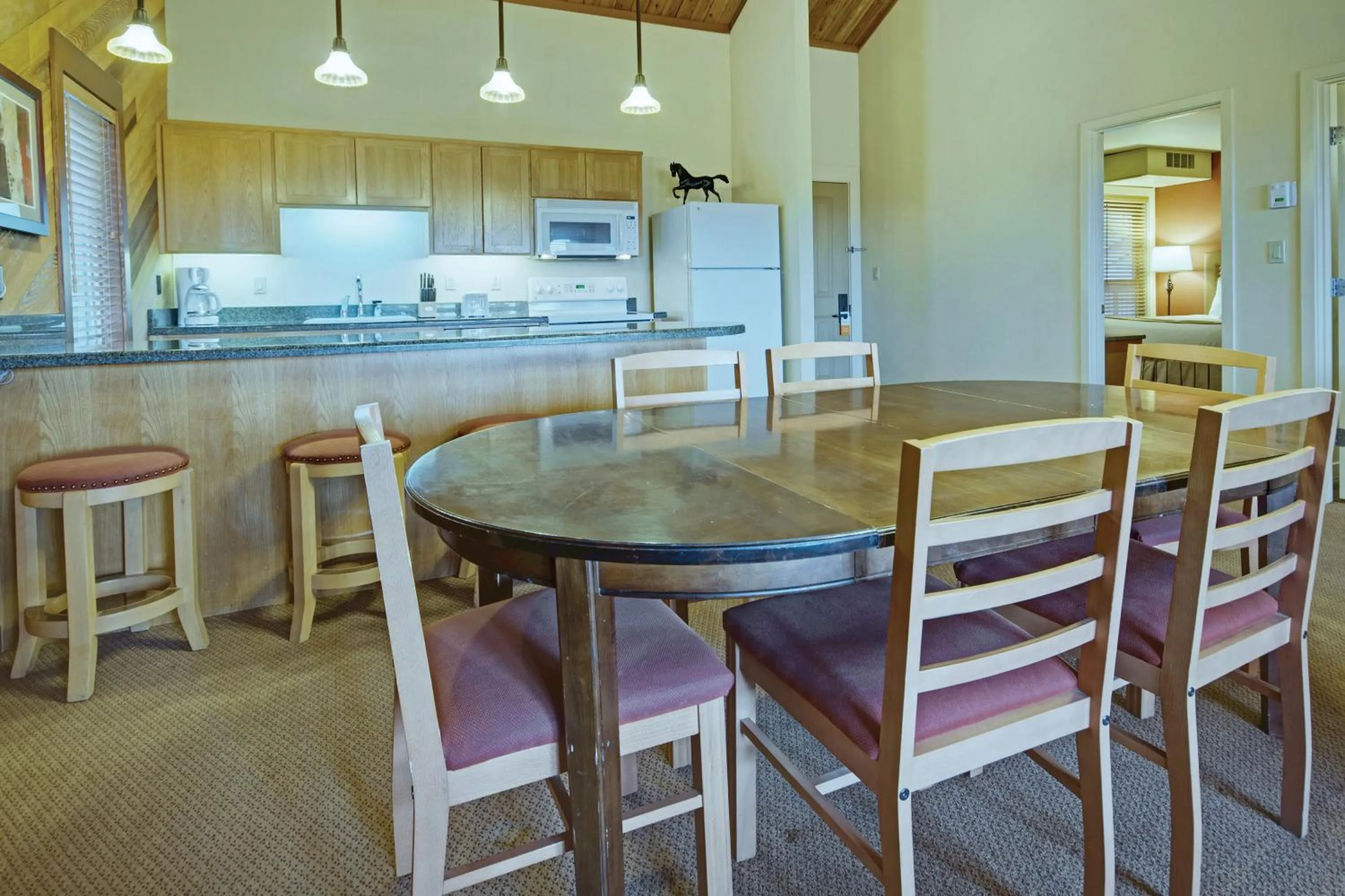 Food and drinks in Seventh Mountain Resort