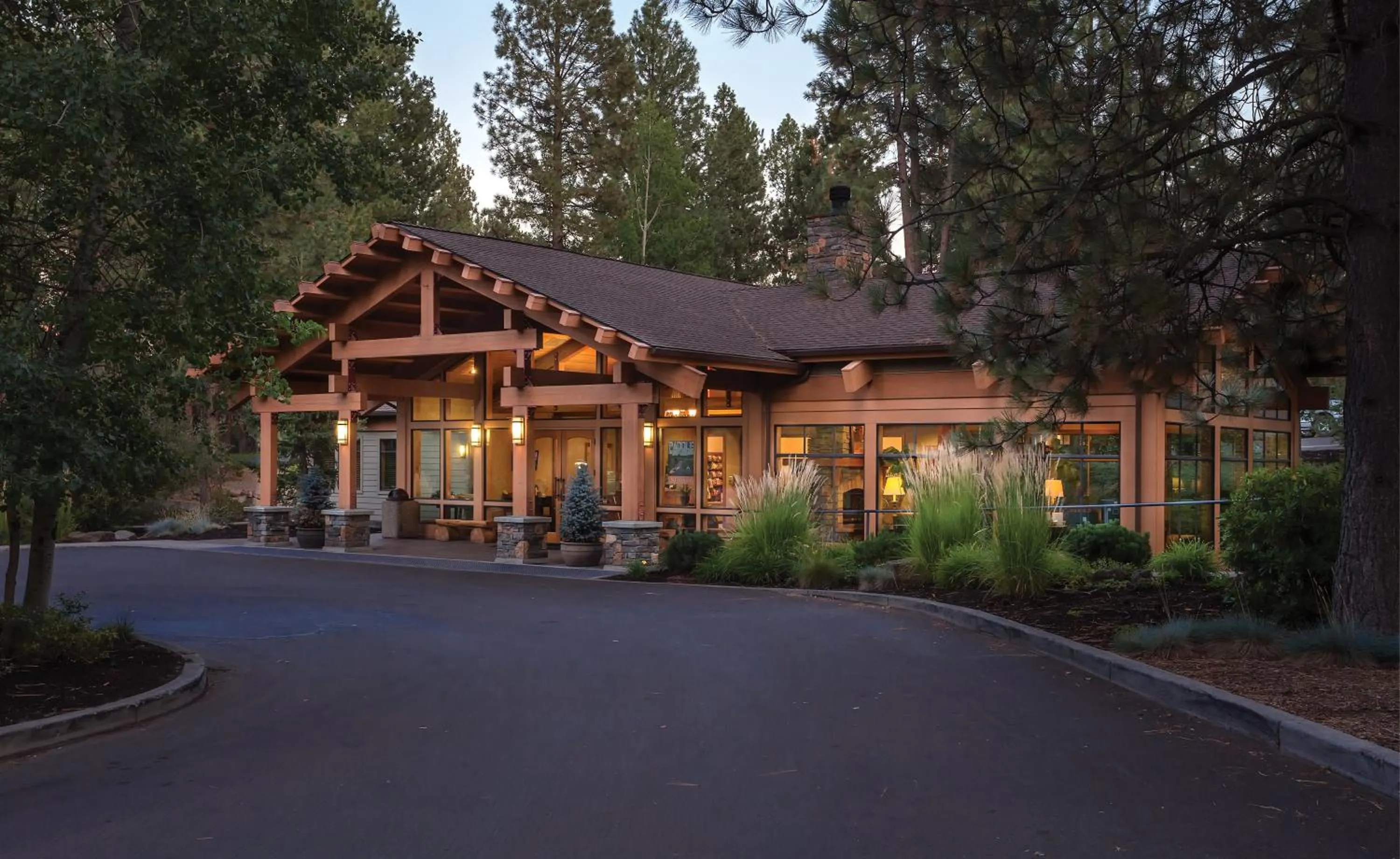 Facade/entrance in Seventh Mountain Resort