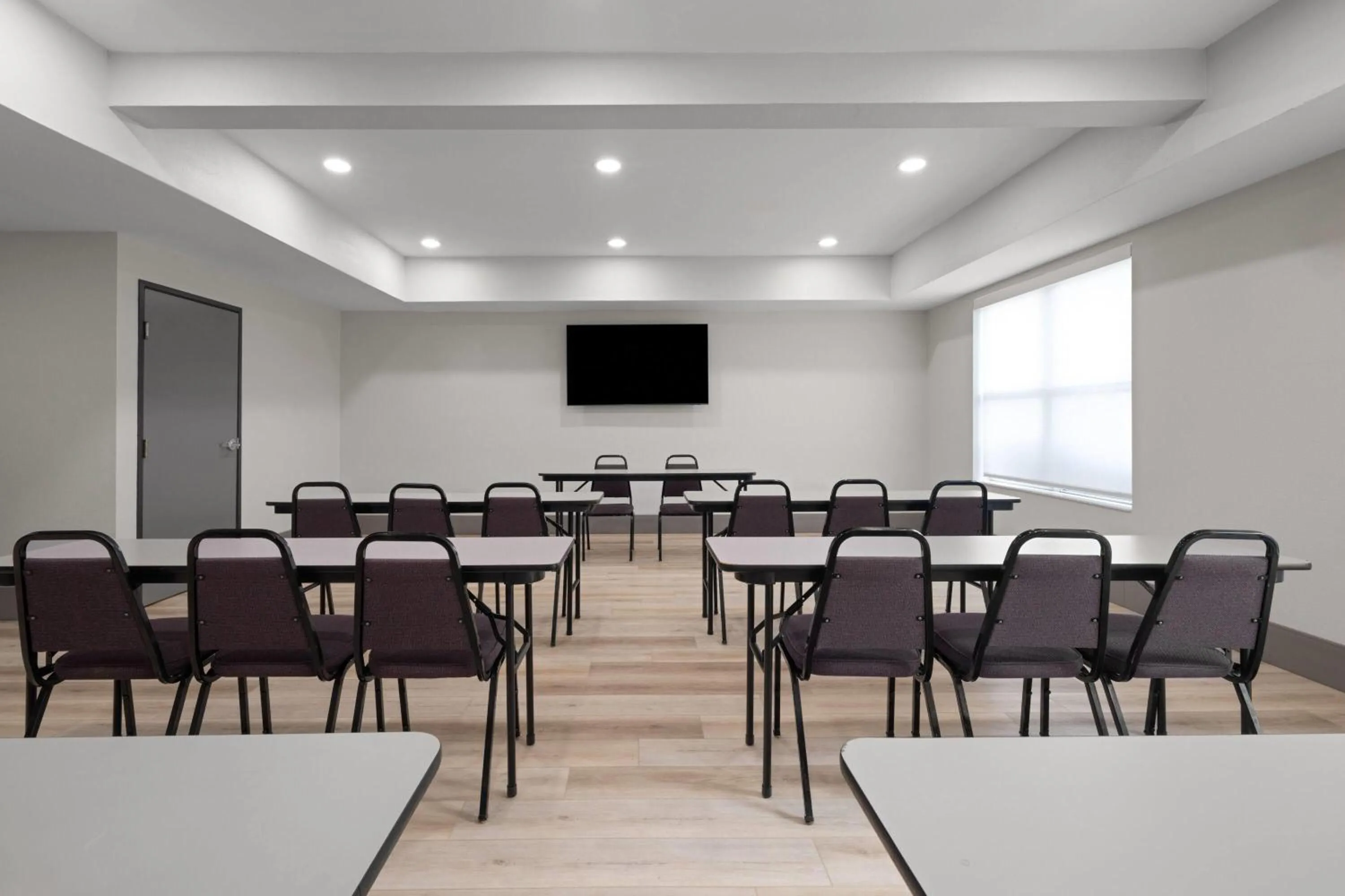 Meeting/conference room in Wingate by Wyndham Matthews - Charlotte