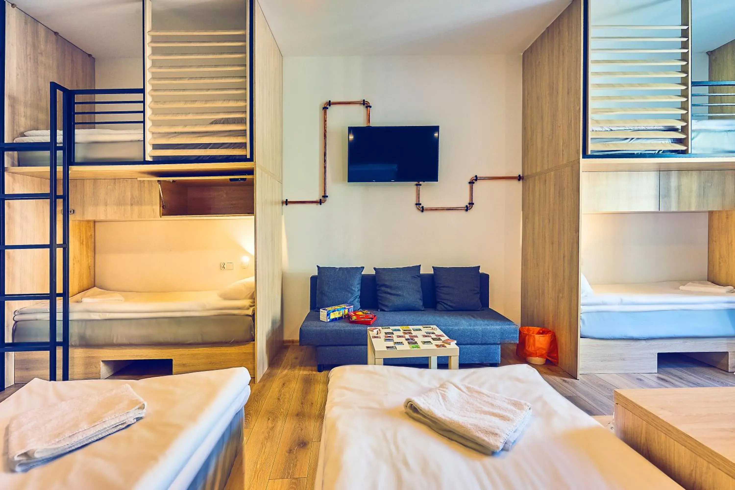 Photo of the whole room, Bed in Draggo House Photo of the whole room, Bed in Draggo House