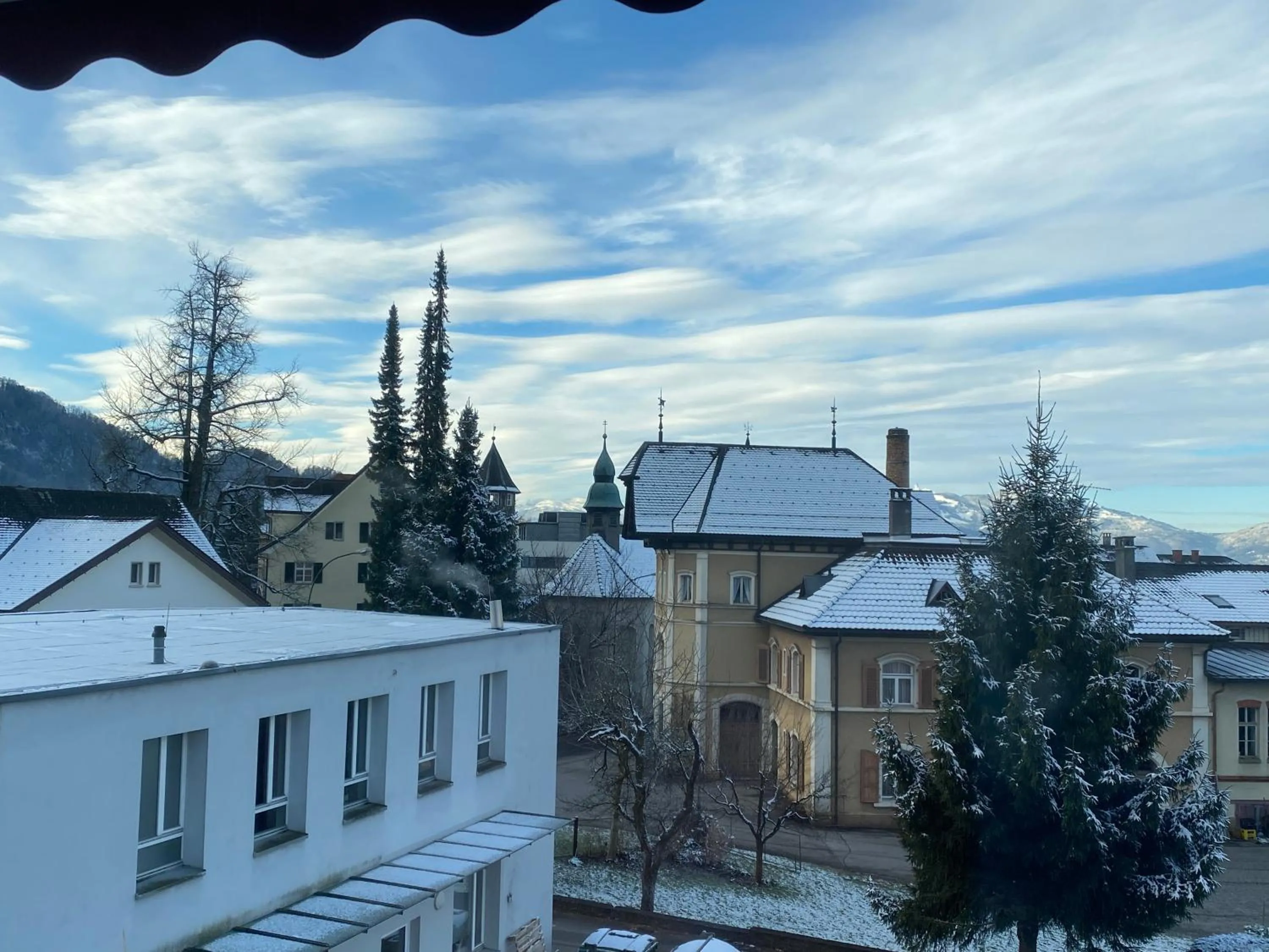 Apartment with Balcony - single occupancy in Zimmer & Appartements am Schloßplatz