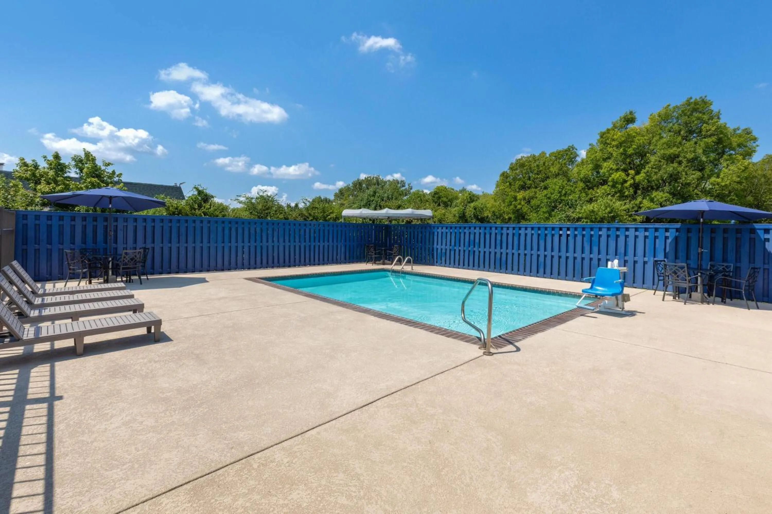 Swimming pool in Days Inn by Wyndham Temple