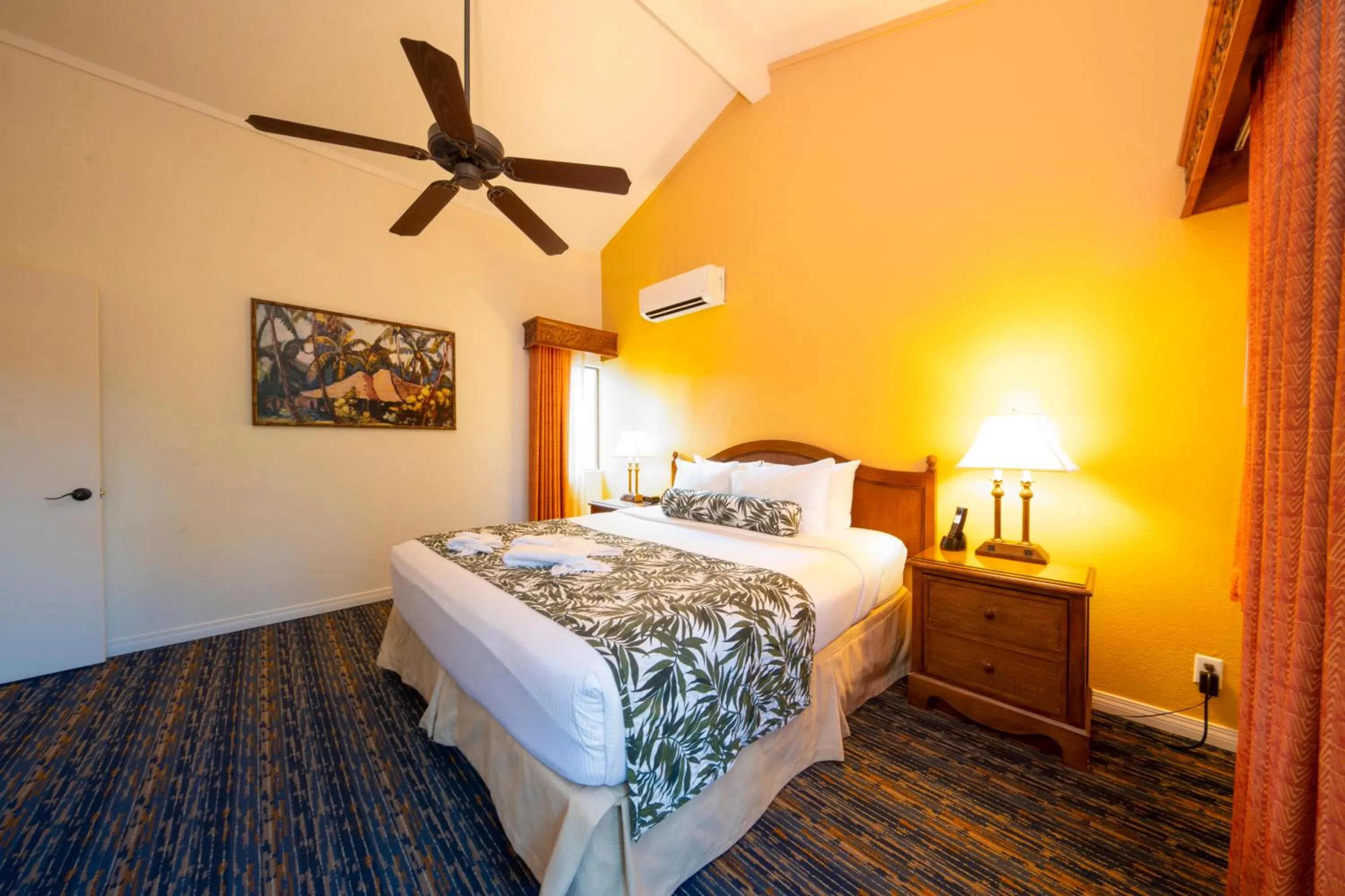 Bedroom, Bed in Makai Club Resort