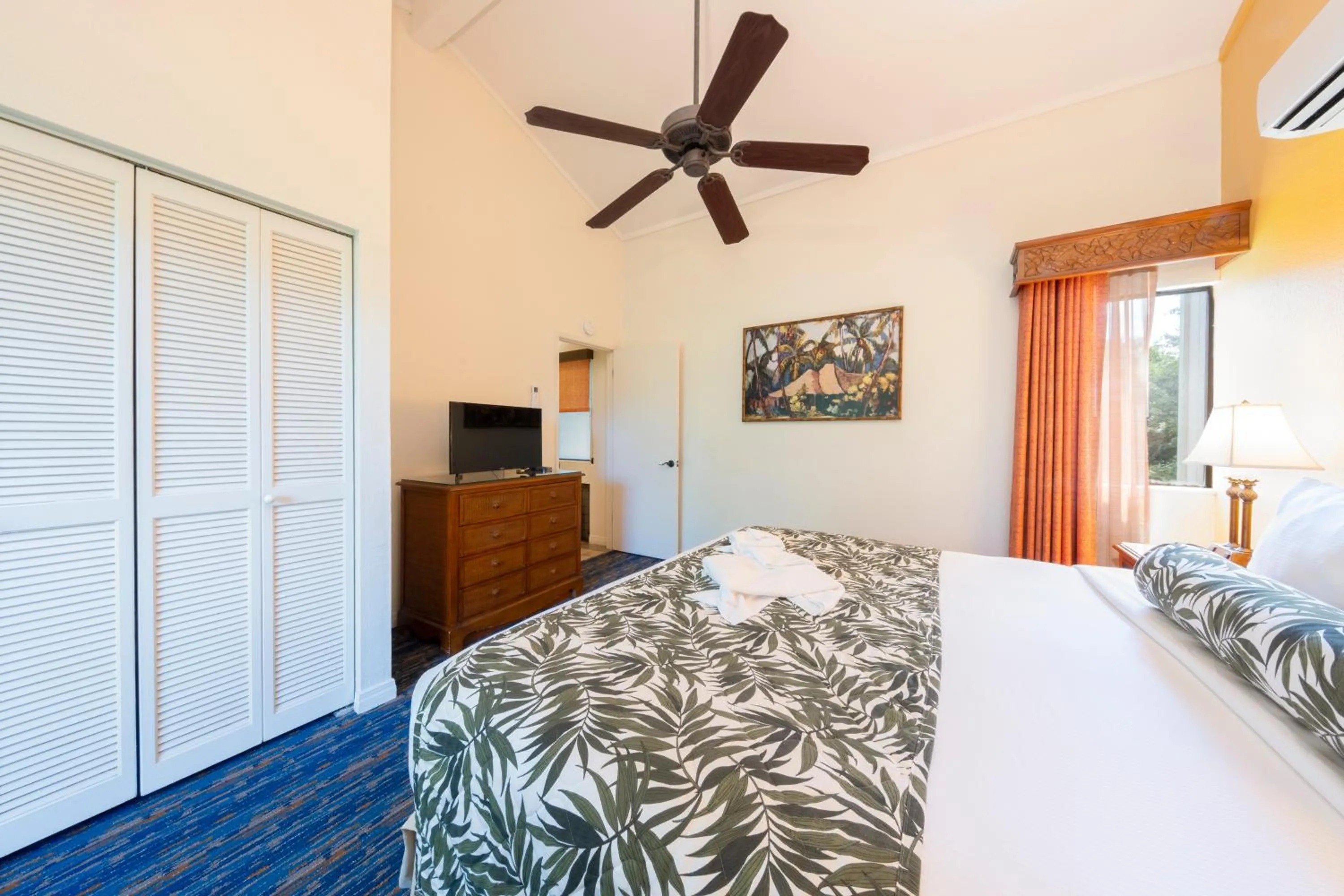 Bedroom, Bed in Makai Club Resort