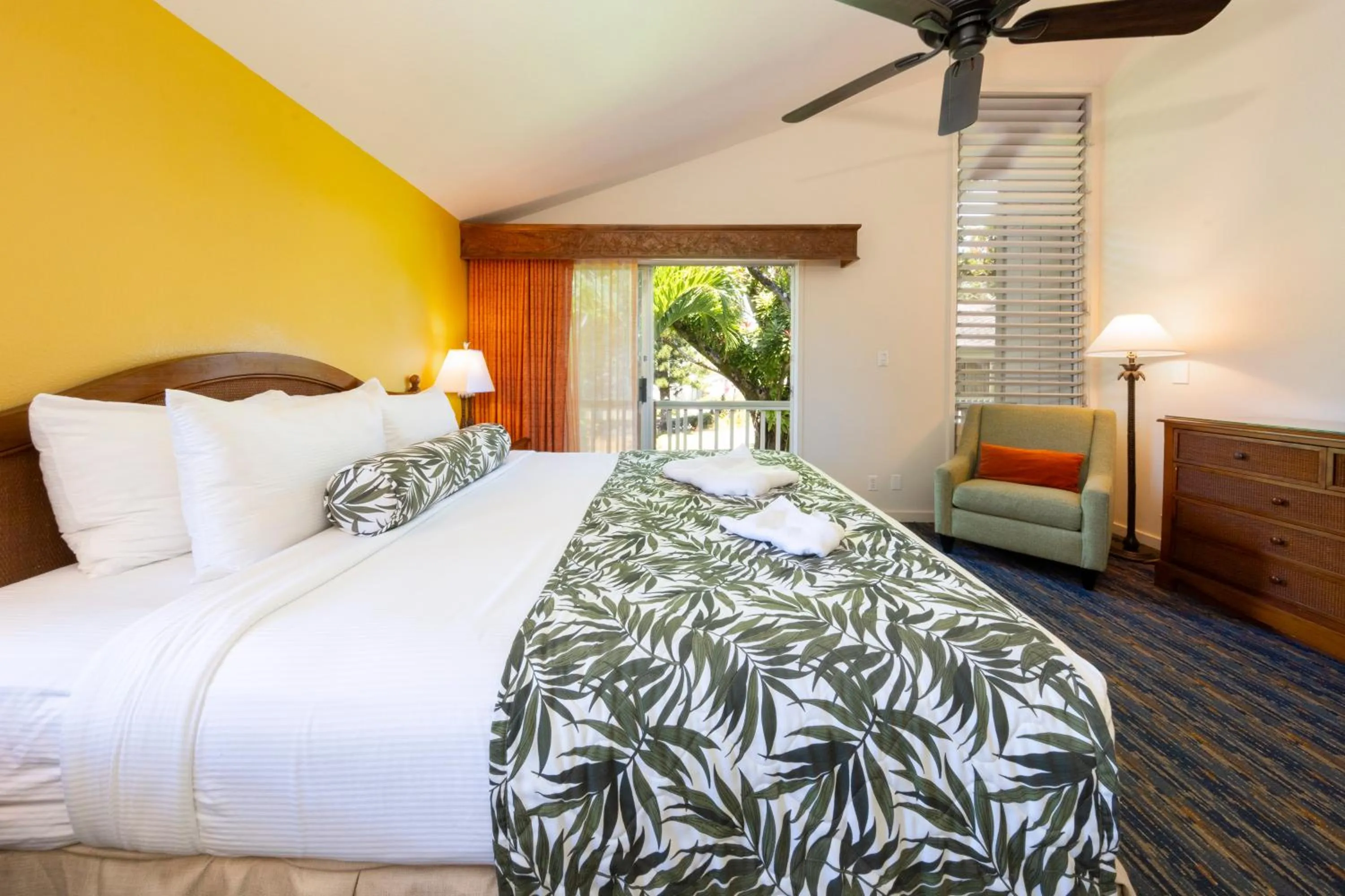 Bedroom, Bed in Makai Club Resort