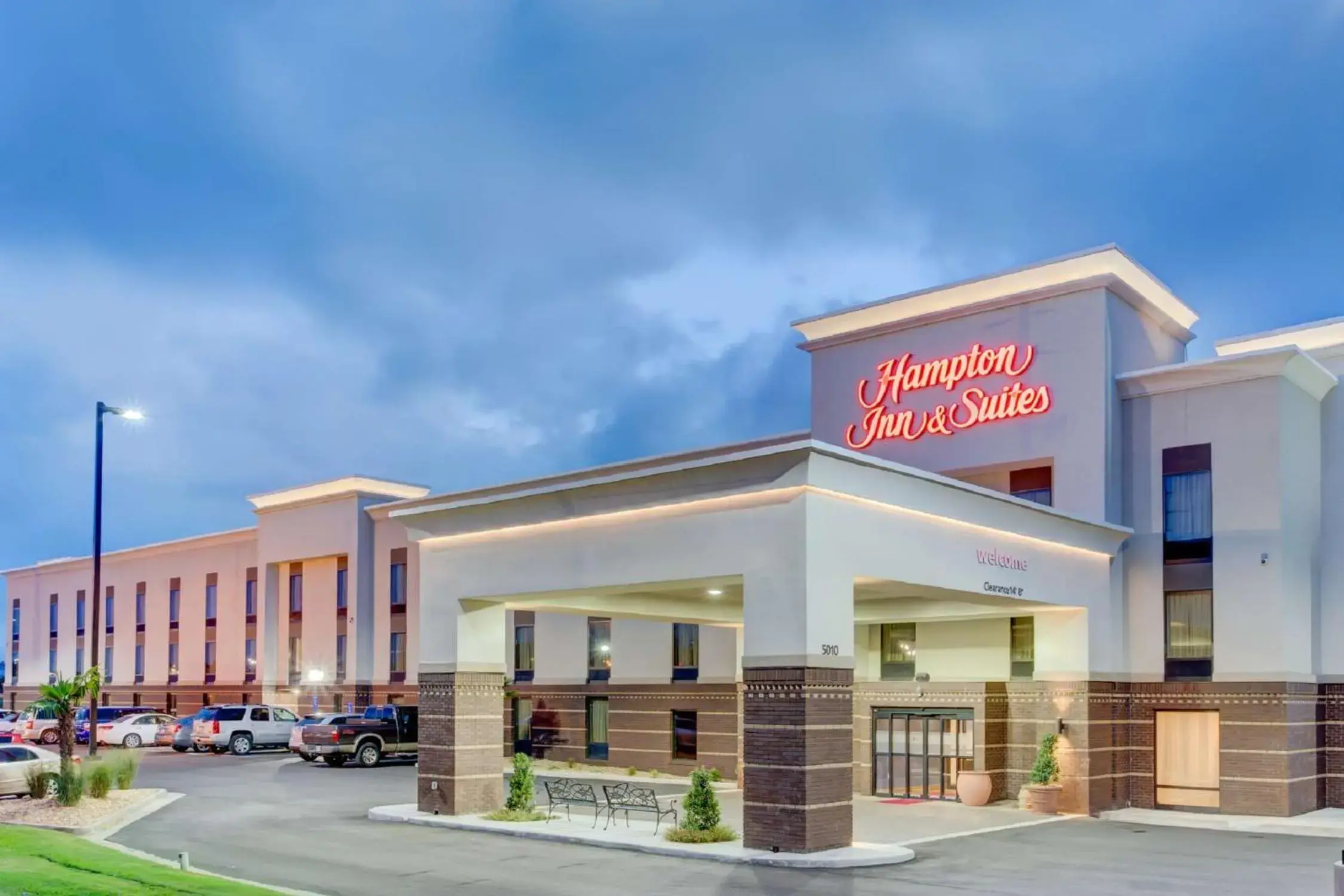 Property building in Hampton Inn Macon - I-475 Property building in Hampton Inn Macon - I-475