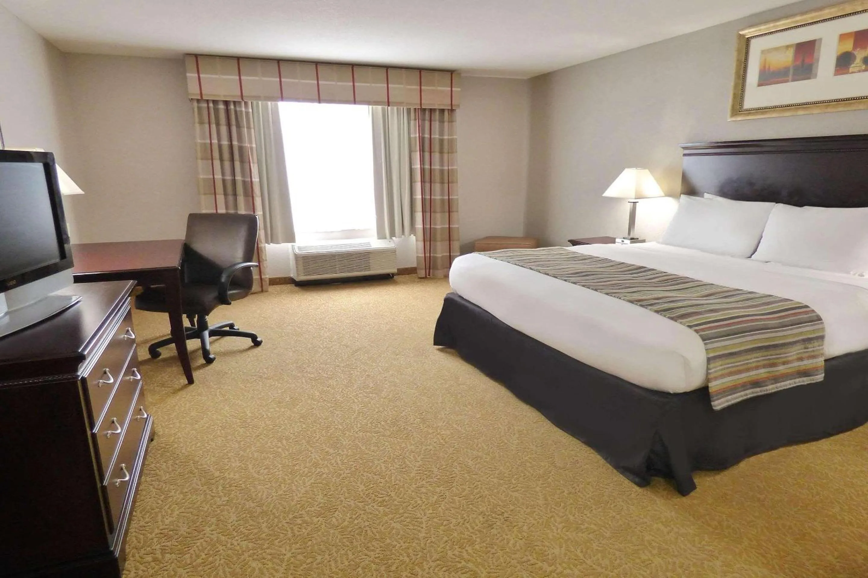 Bedroom, Bed in Country Inn & Suites by Radisson, Pensacola West, FL