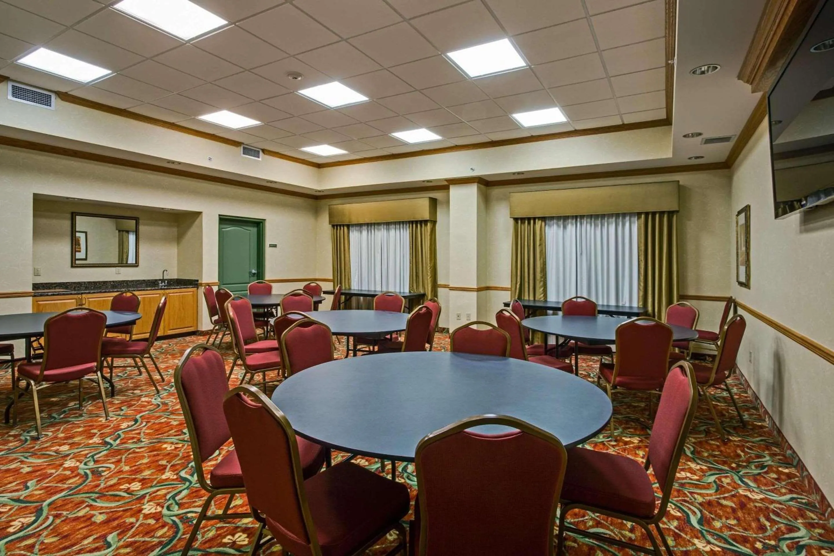 Meeting/conference room in Country Inn & Suites by Radisson, Pensacola West, FL
