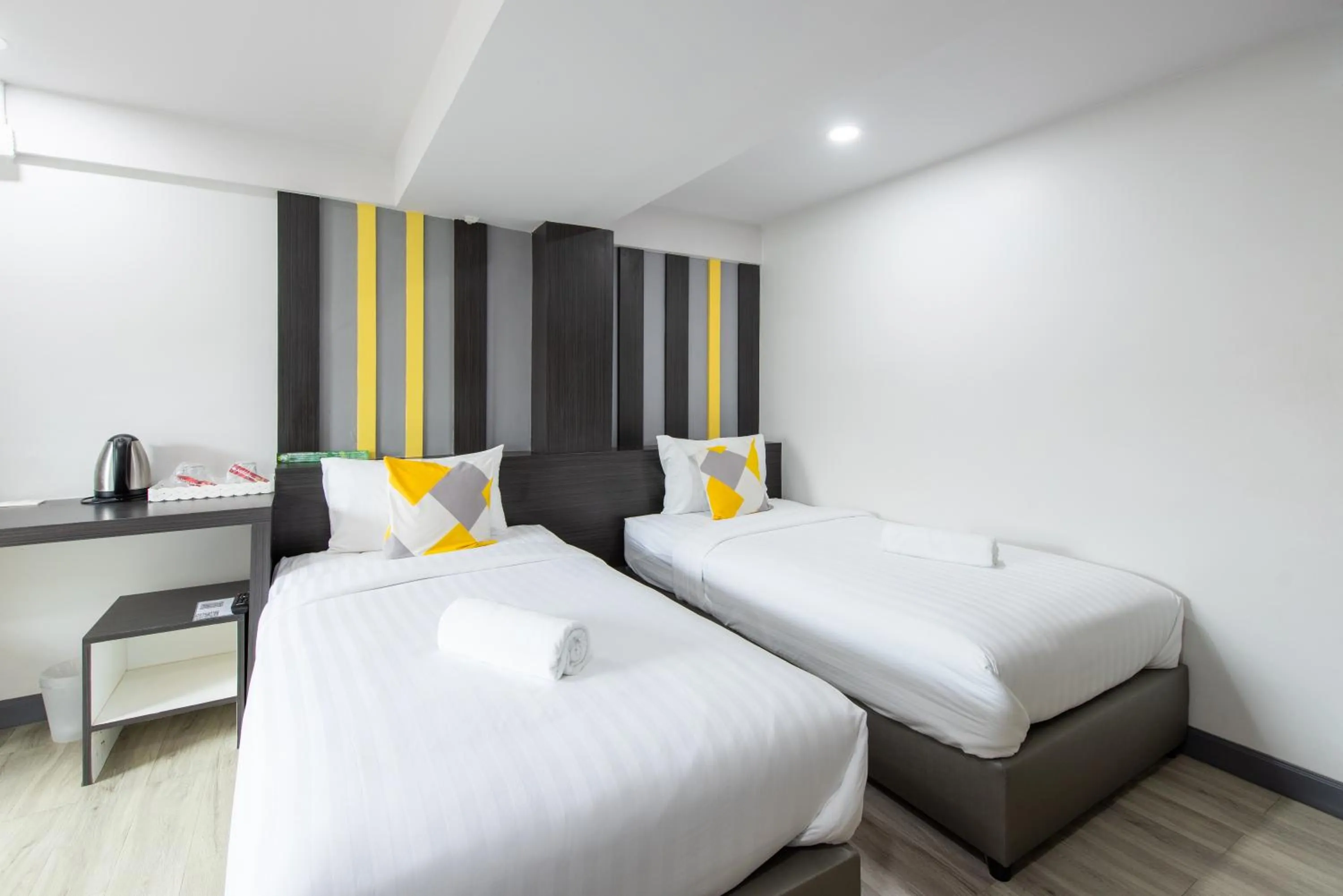 Bedroom, Bed in Riski Residence Bangbuathong