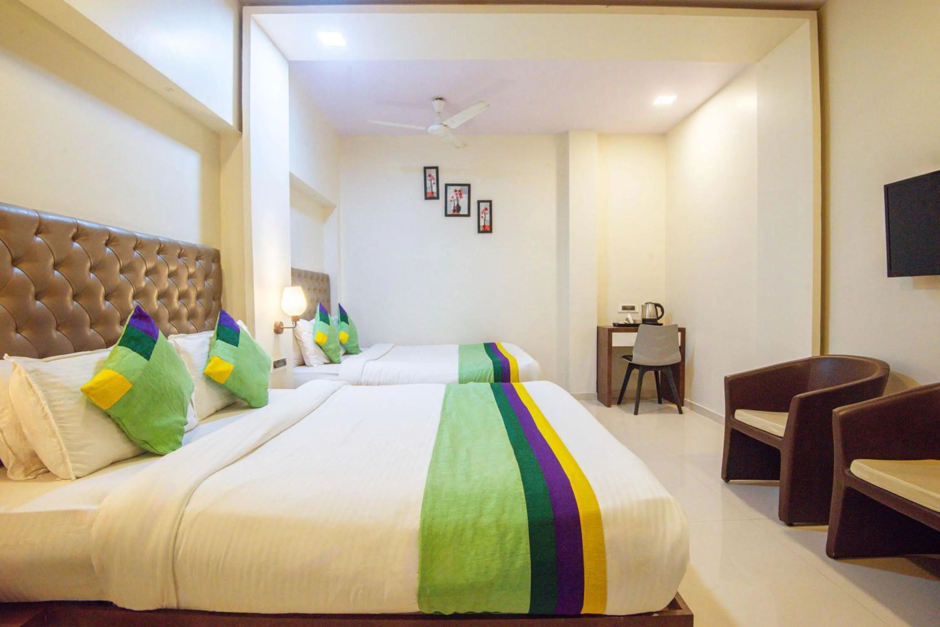 Bedroom, Bed in Treebo Blue Moon Powai