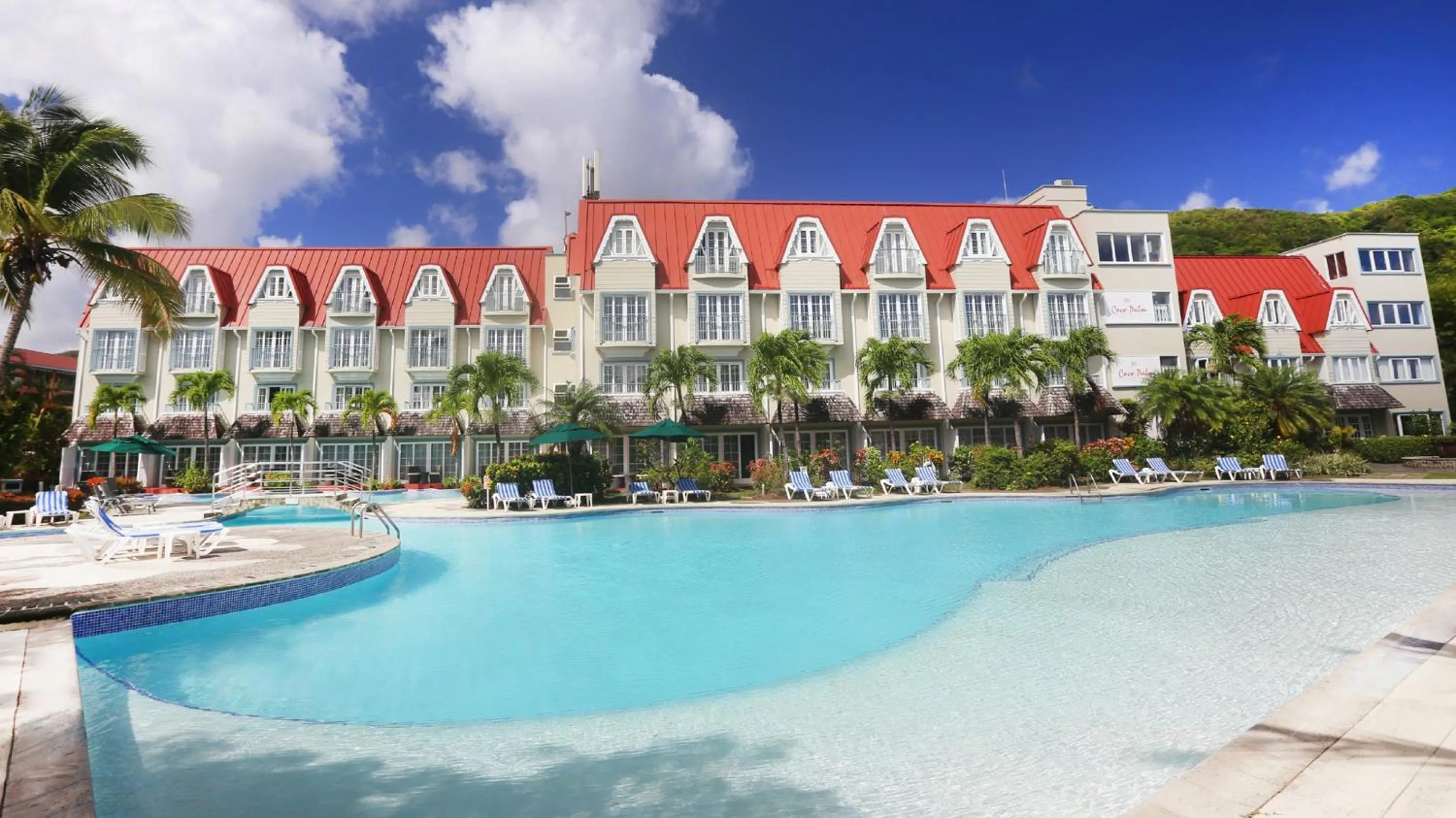 Swimming pool in Coco Palm