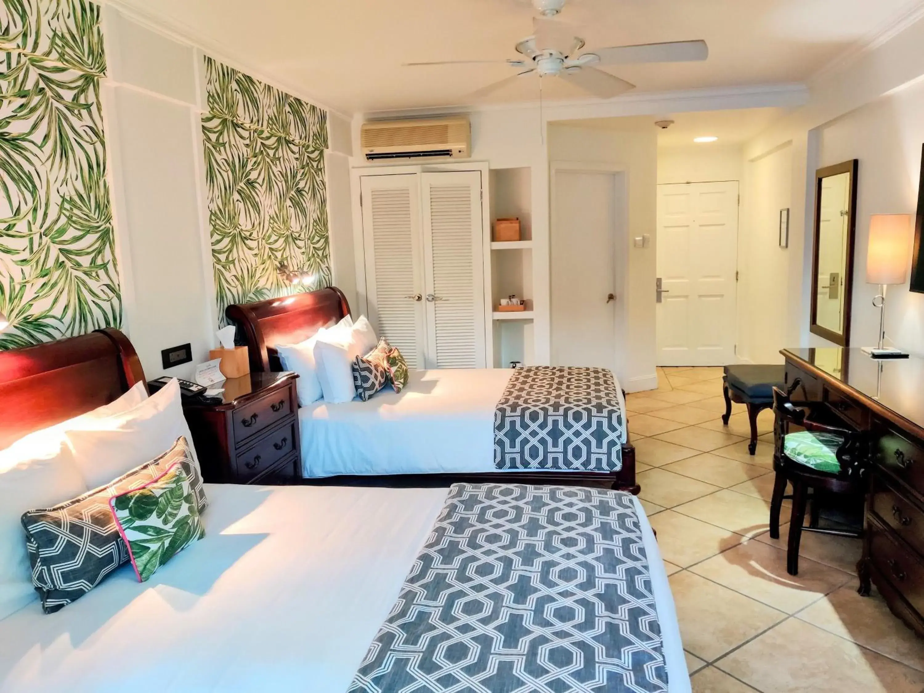 Photo of the whole room, Bed in Coco Palm Photo of the whole room, Bed in Coco Palm