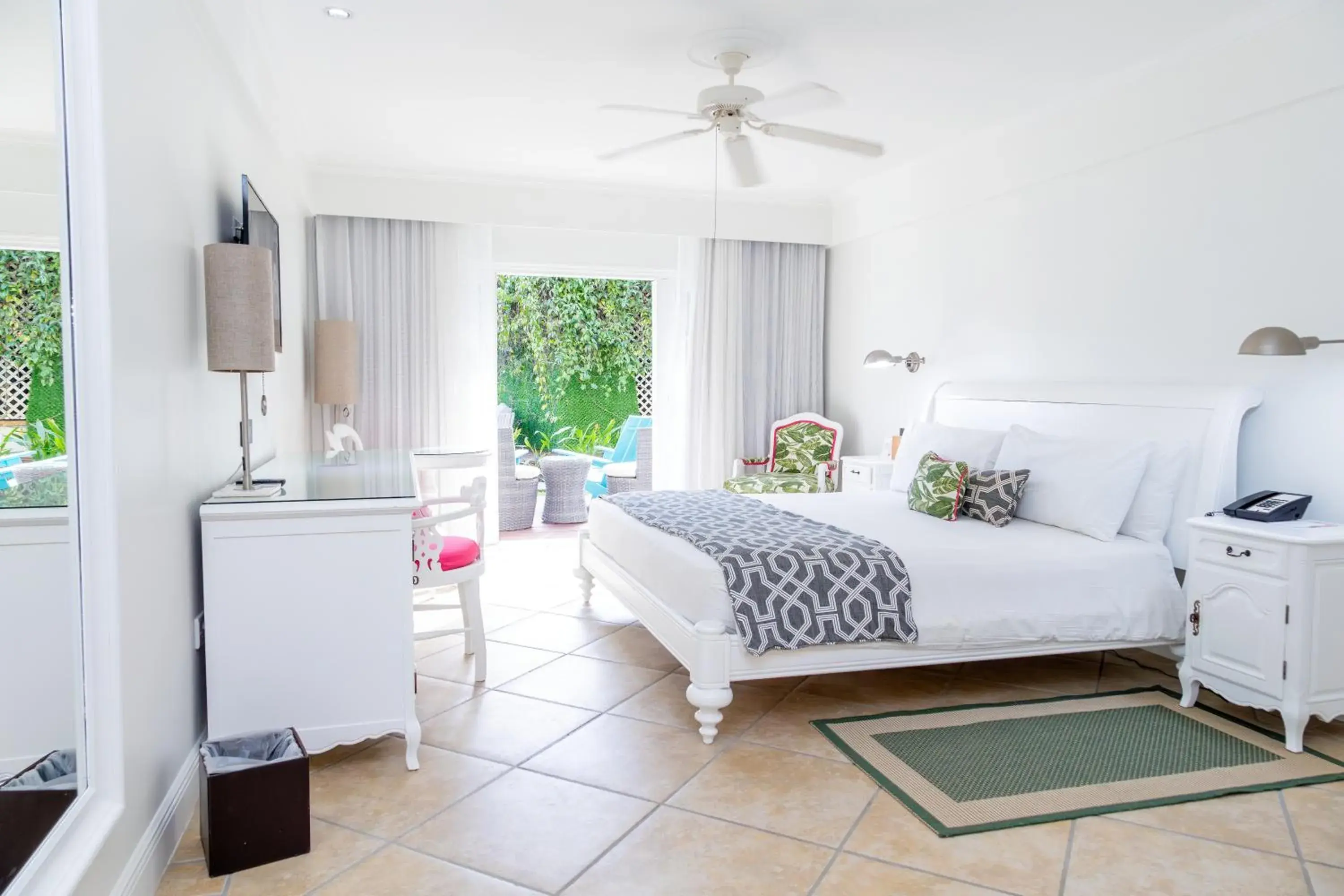 Double Room with Patio in Coco Palm Double Room with Patio in Coco Palm