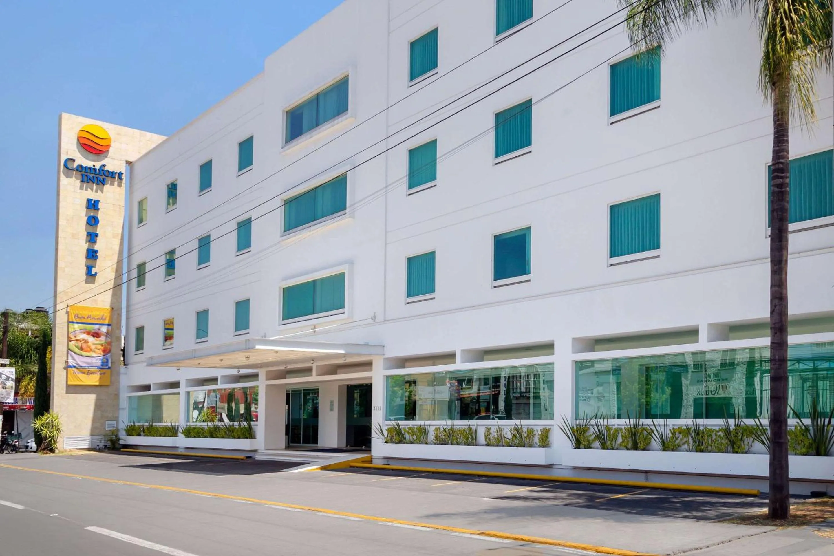 Property building in Comfort Inn Morelia