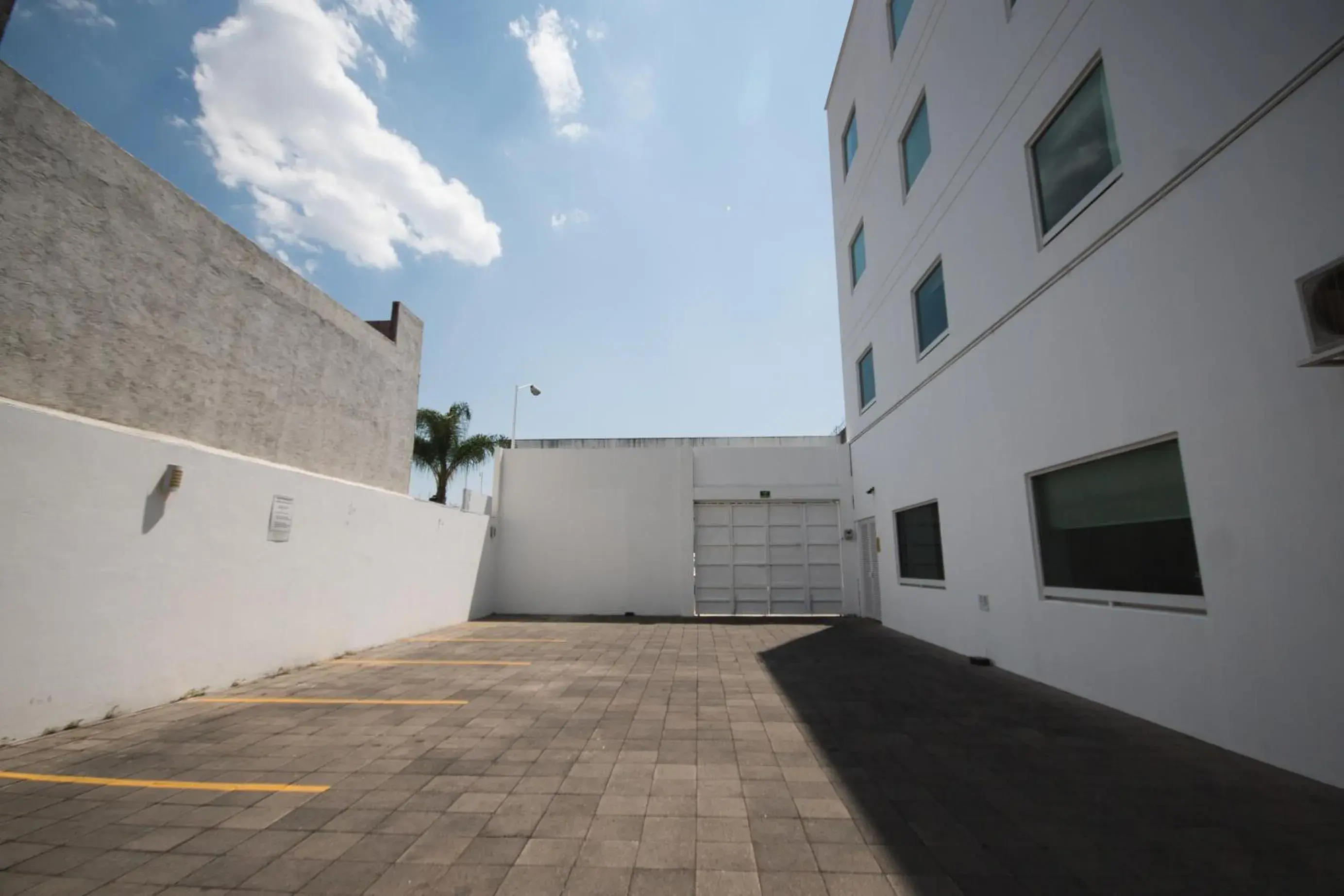 Facade/entrance in Comfort Inn Morelia Facade/entrance in Comfort Inn Morelia