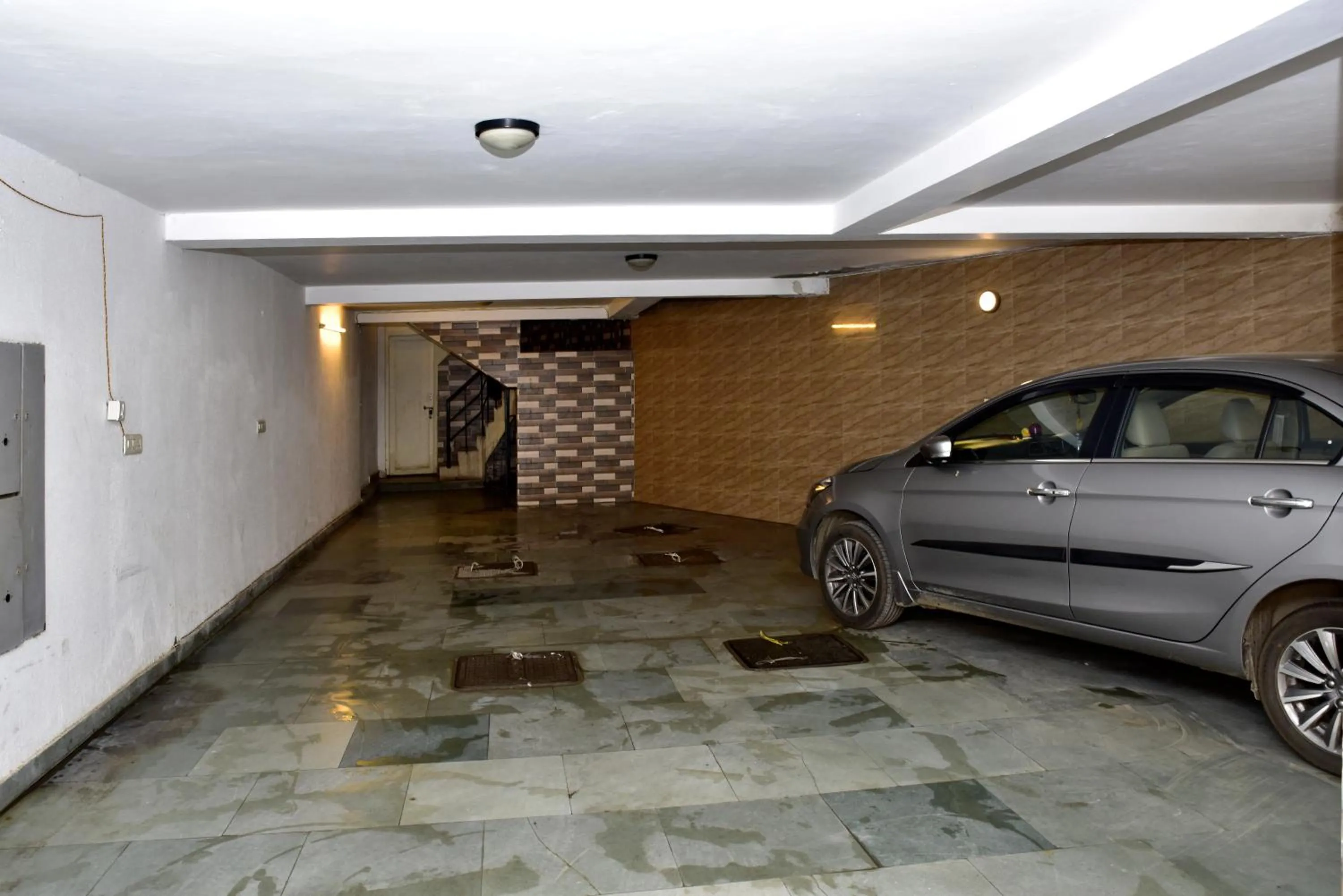 Property building in 2BHK Comfortable Furnished Serviced Apartments in Hauz Khas - Woodpecker Apartments