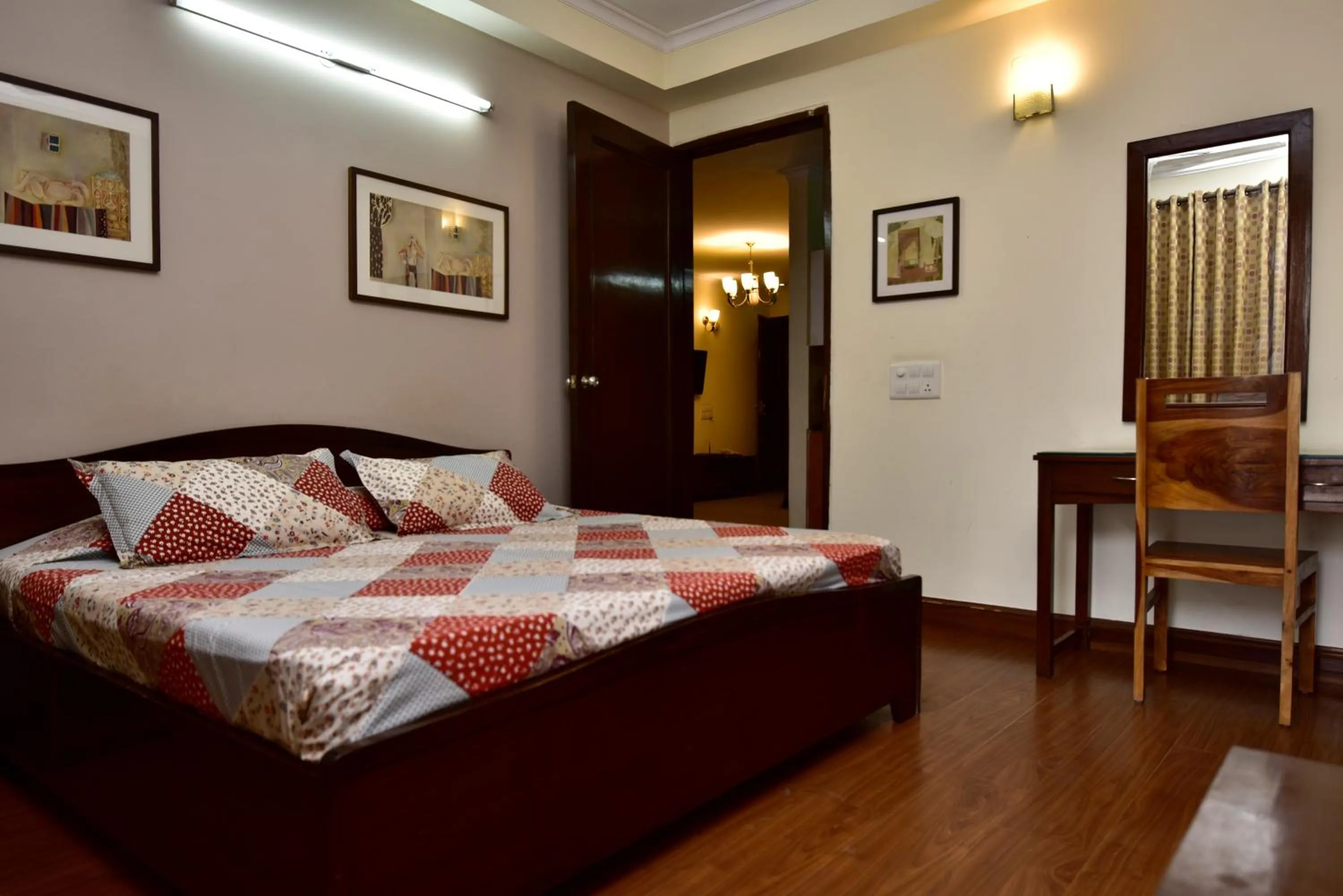 Bed in 2BHK Comfortable Furnished Serviced Apartments in Hauz Khas - Woodpecker Apartments