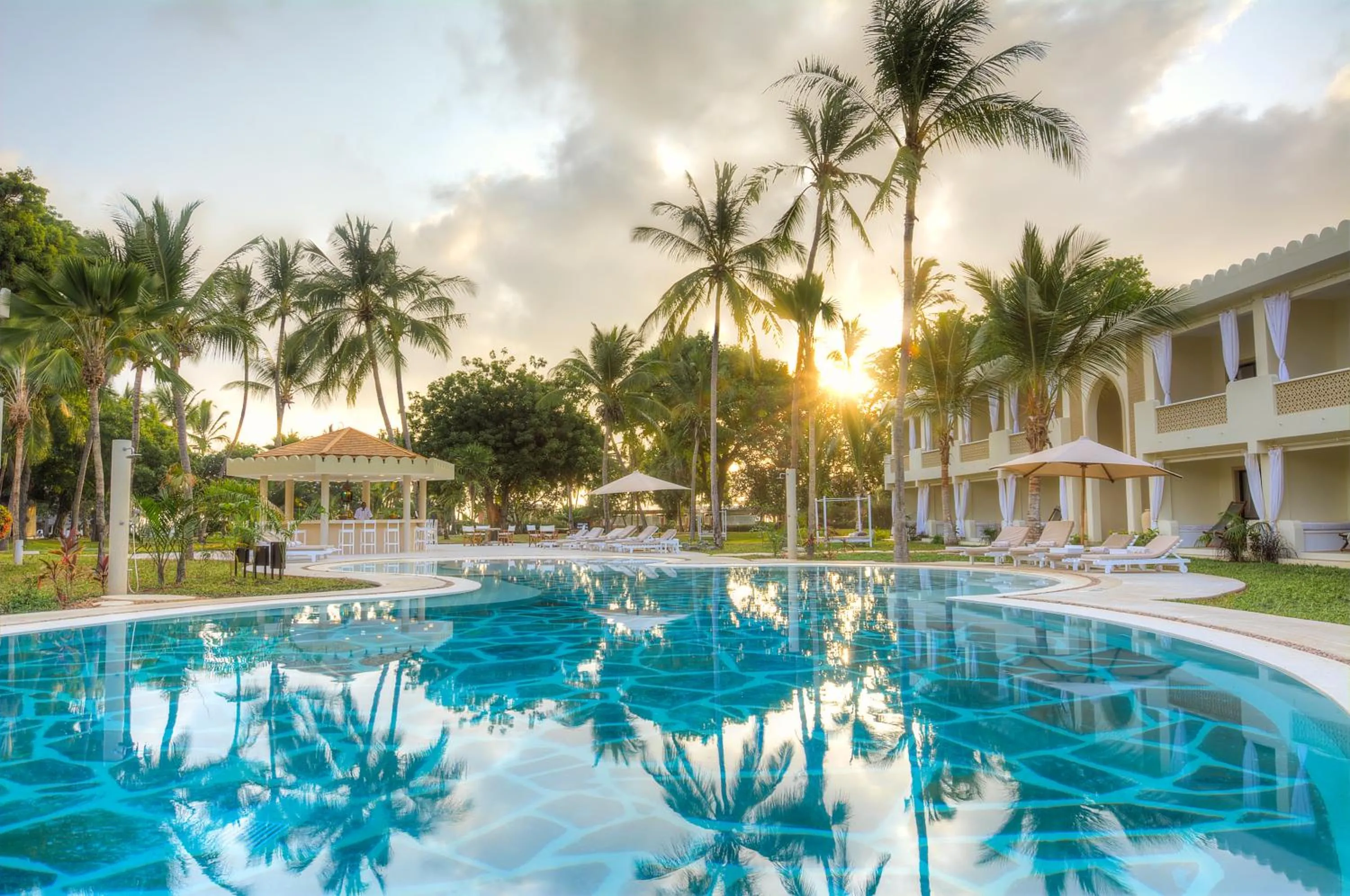 Swimming pool in Sandies Malindi Dream Garden