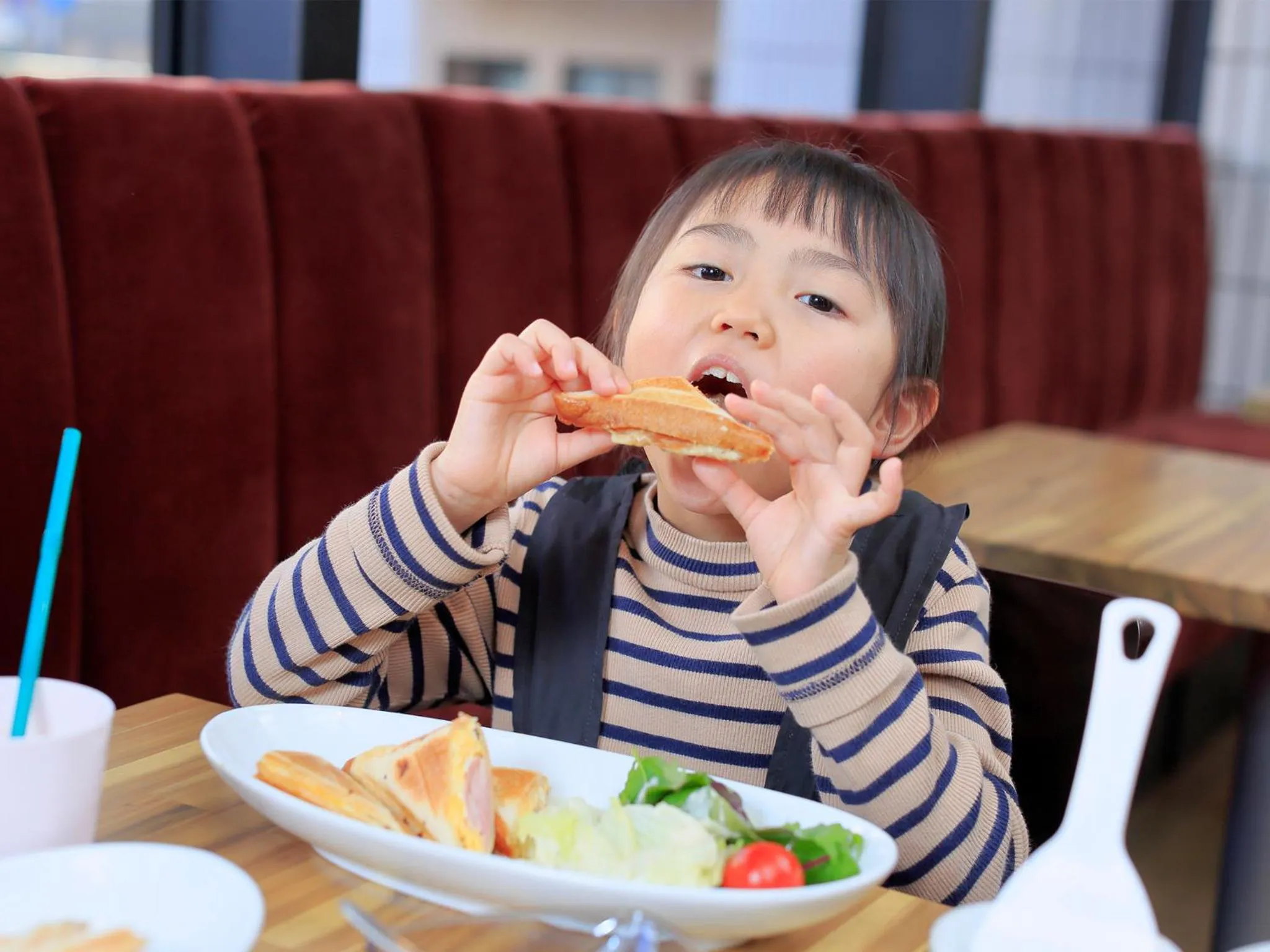children in ESCALE-YOKOHAMA