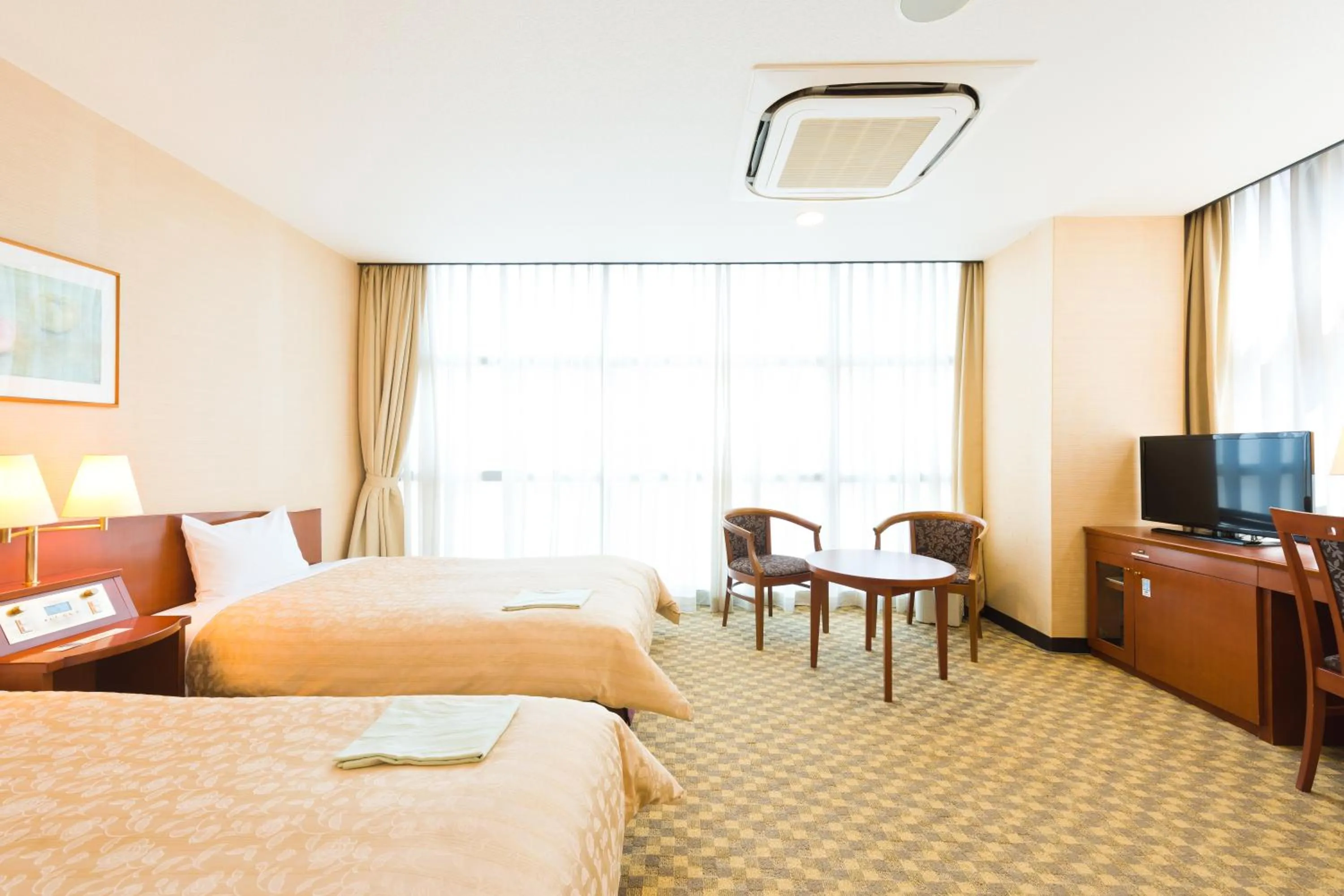 Photo of the whole room in ESCALE-YOKOHAMA