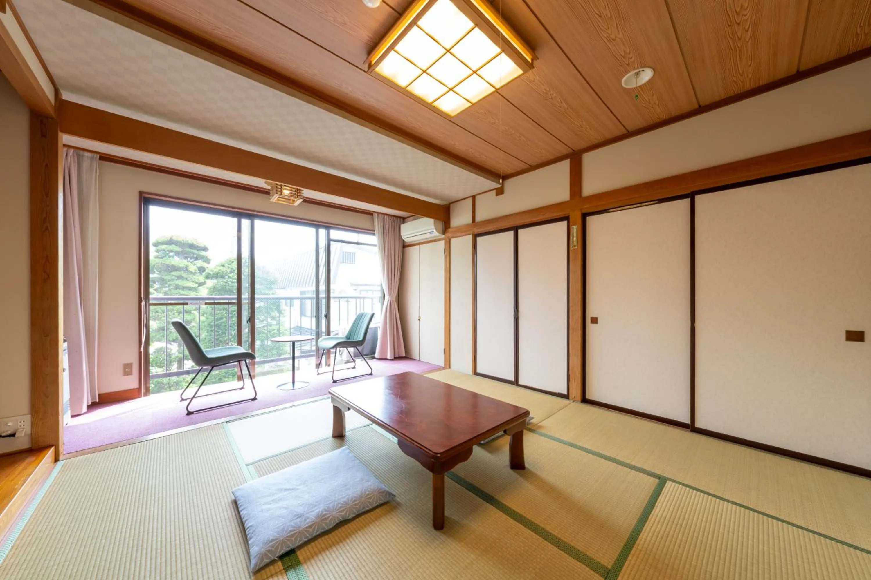 Photo of the whole room, Bed in Lodge Matsuya