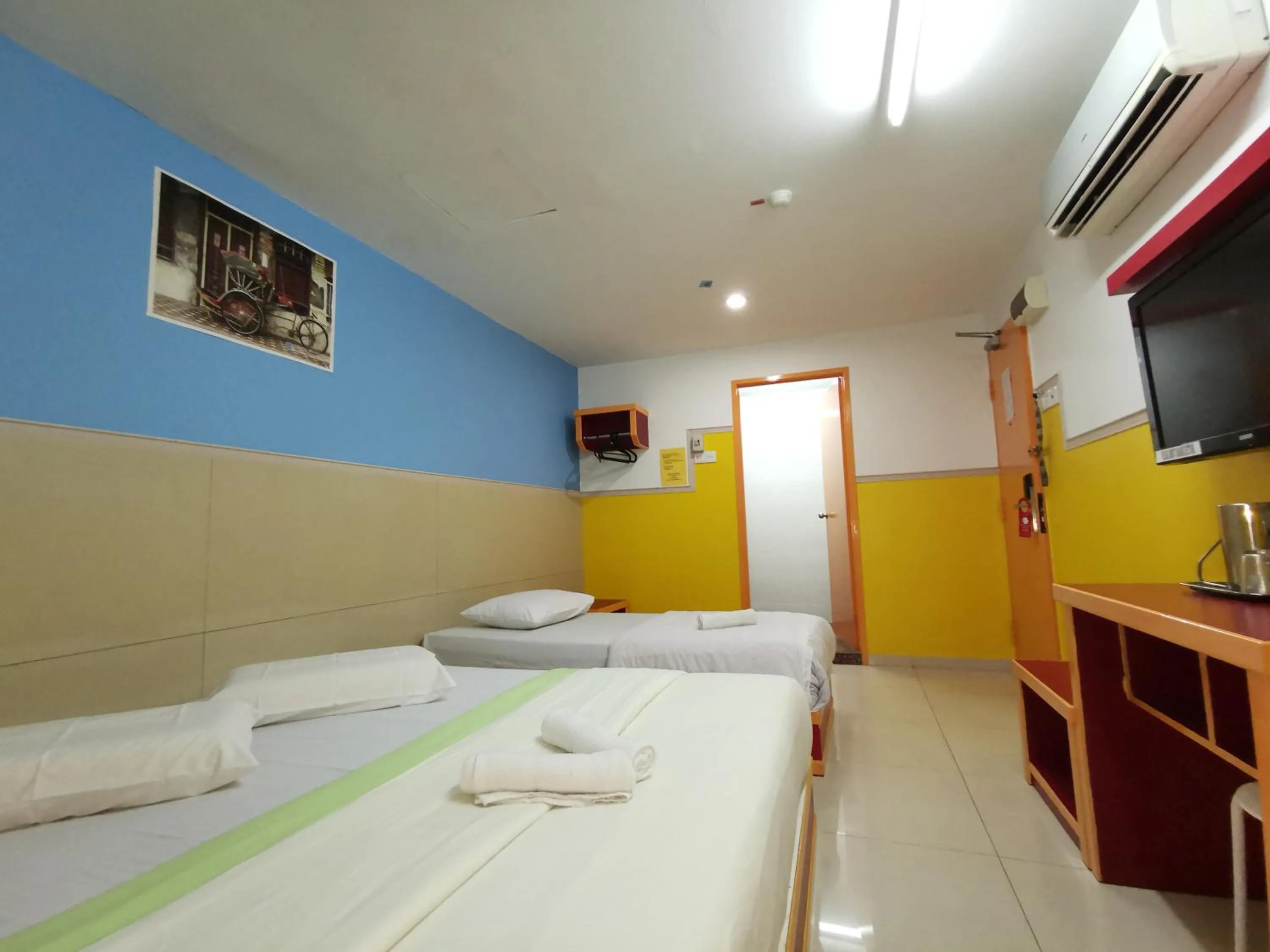 Photo of the whole room, Bed in Hotel Abby IGB Tasek