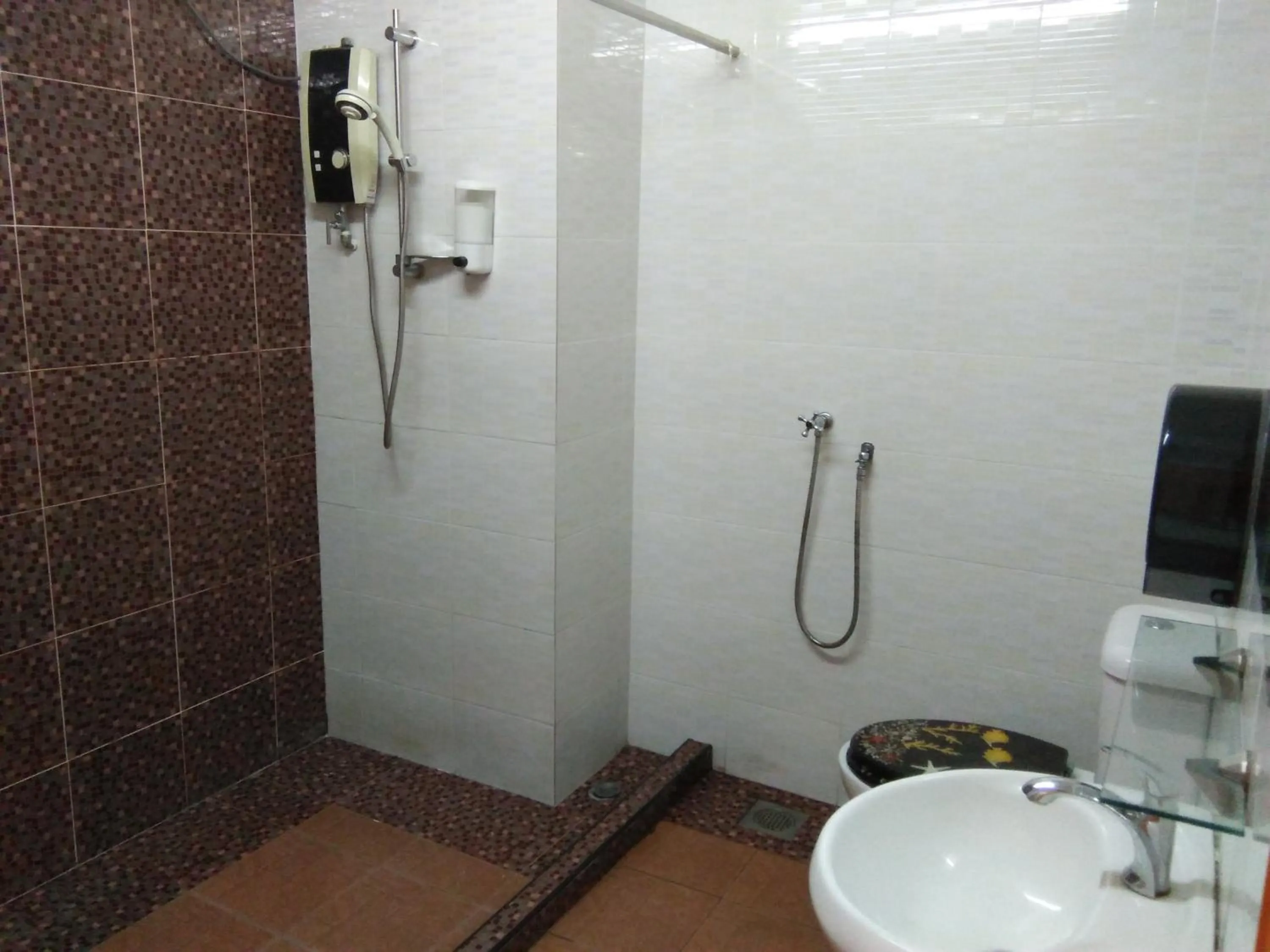 Bathroom in Hotel Abby IGB Tasek
