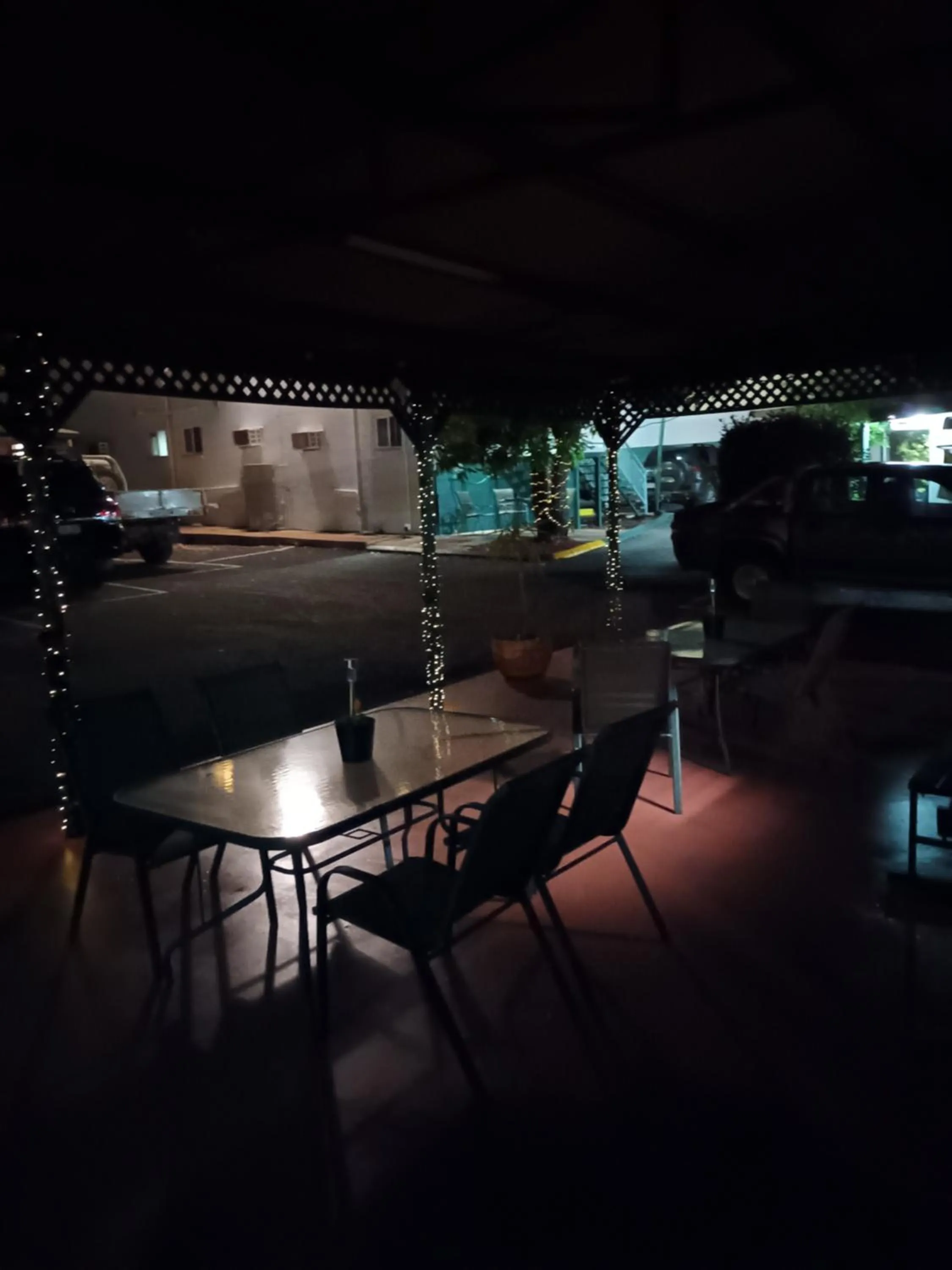 Property building in Central Point Motel