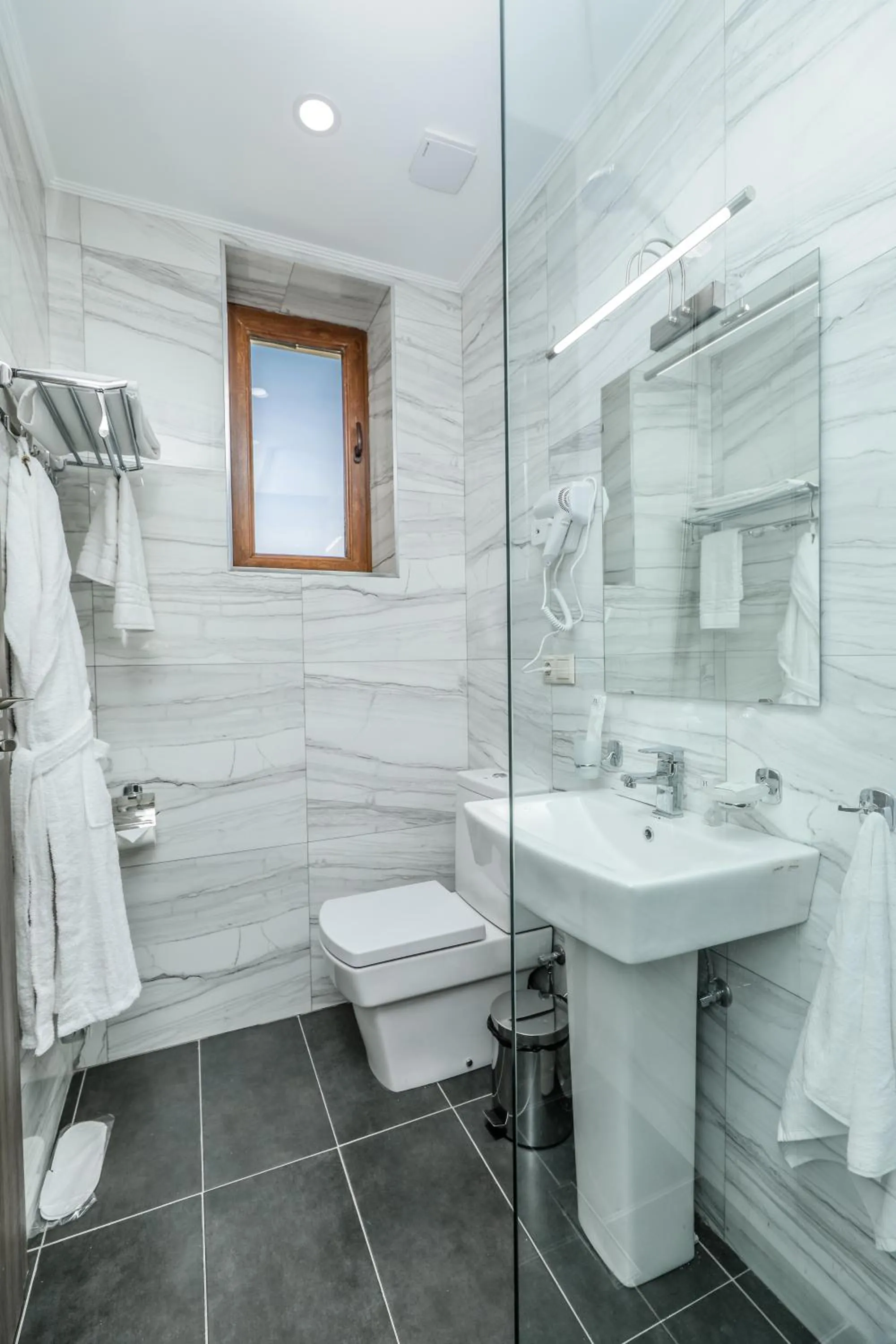 Shower in Bien hotel