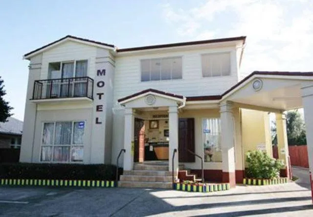 Property building in Avondale Motor Inn