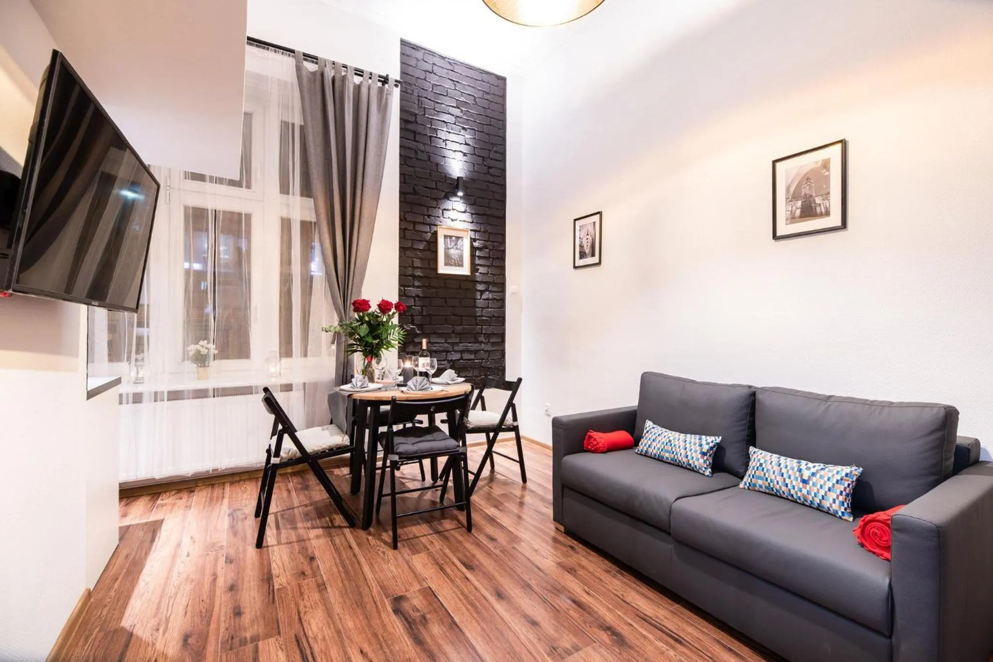 Seating area in DIETLA 99 APARTMENTS - IDEAL LOCATION - in the heart of Krakow
