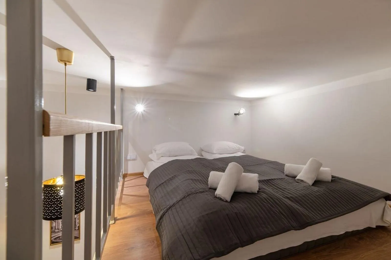 Photo of the whole room, Bed in DIETLA 99 APARTMENTS - IDEAL LOCATION - in the heart of Krakow