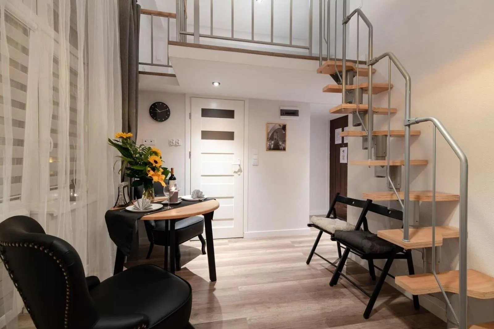 Photo of the whole room in DIETLA 99 APARTMENTS - IDEAL LOCATION - in the heart of Krakow