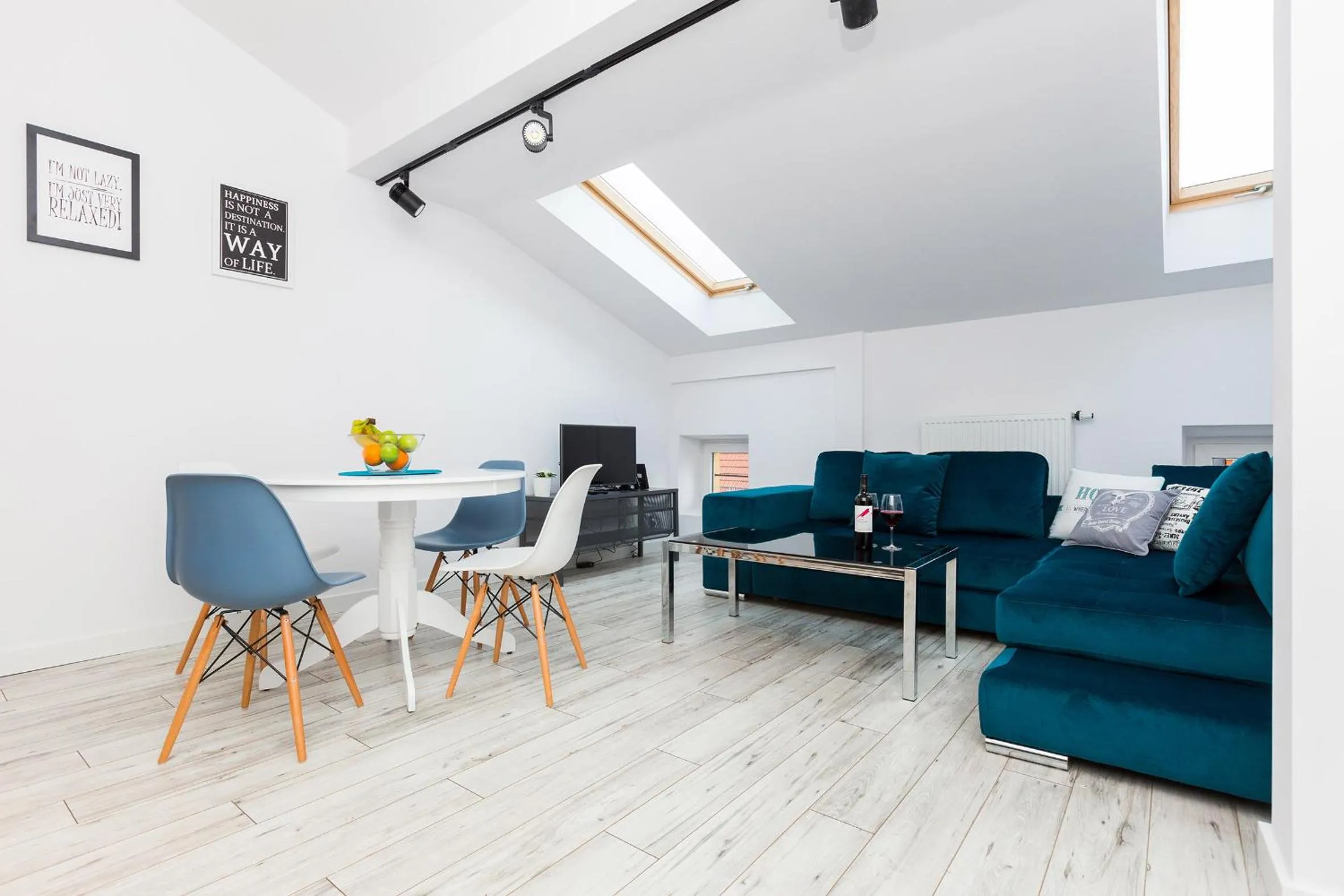 Living room in DIETLA 99 APARTMENTS - IDEAL LOCATION - in the heart of Krakow