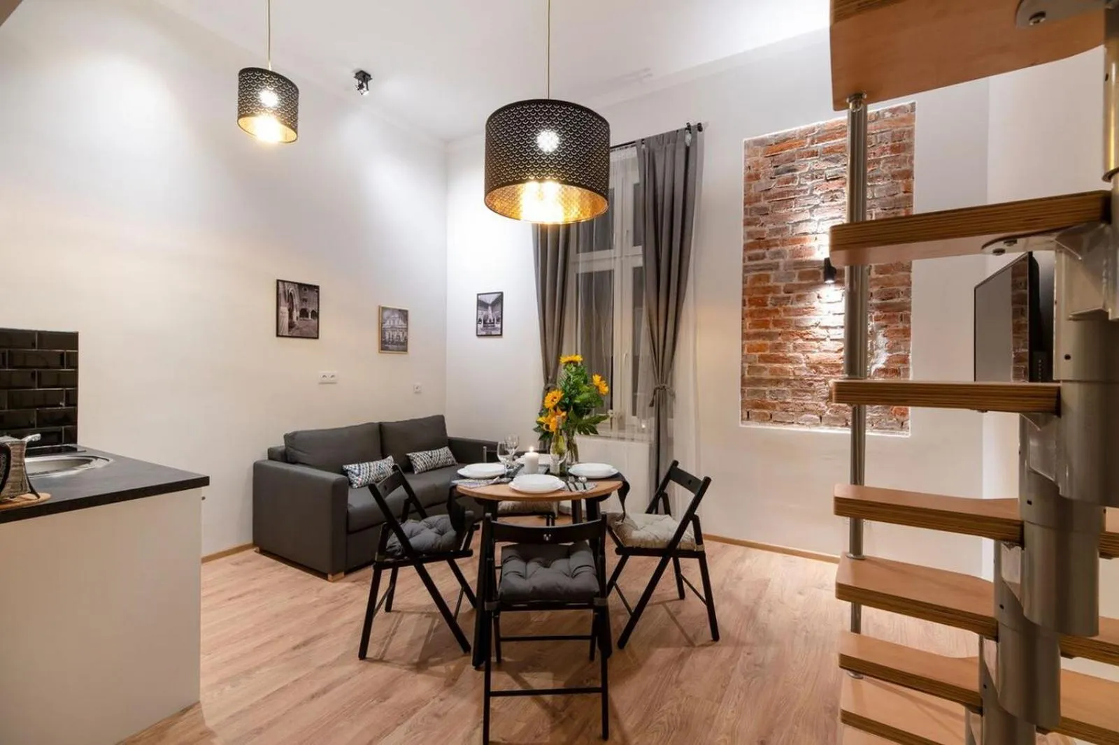 Photo of the whole room in DIETLA 99 APARTMENTS - IDEAL LOCATION - in the heart of Krakow