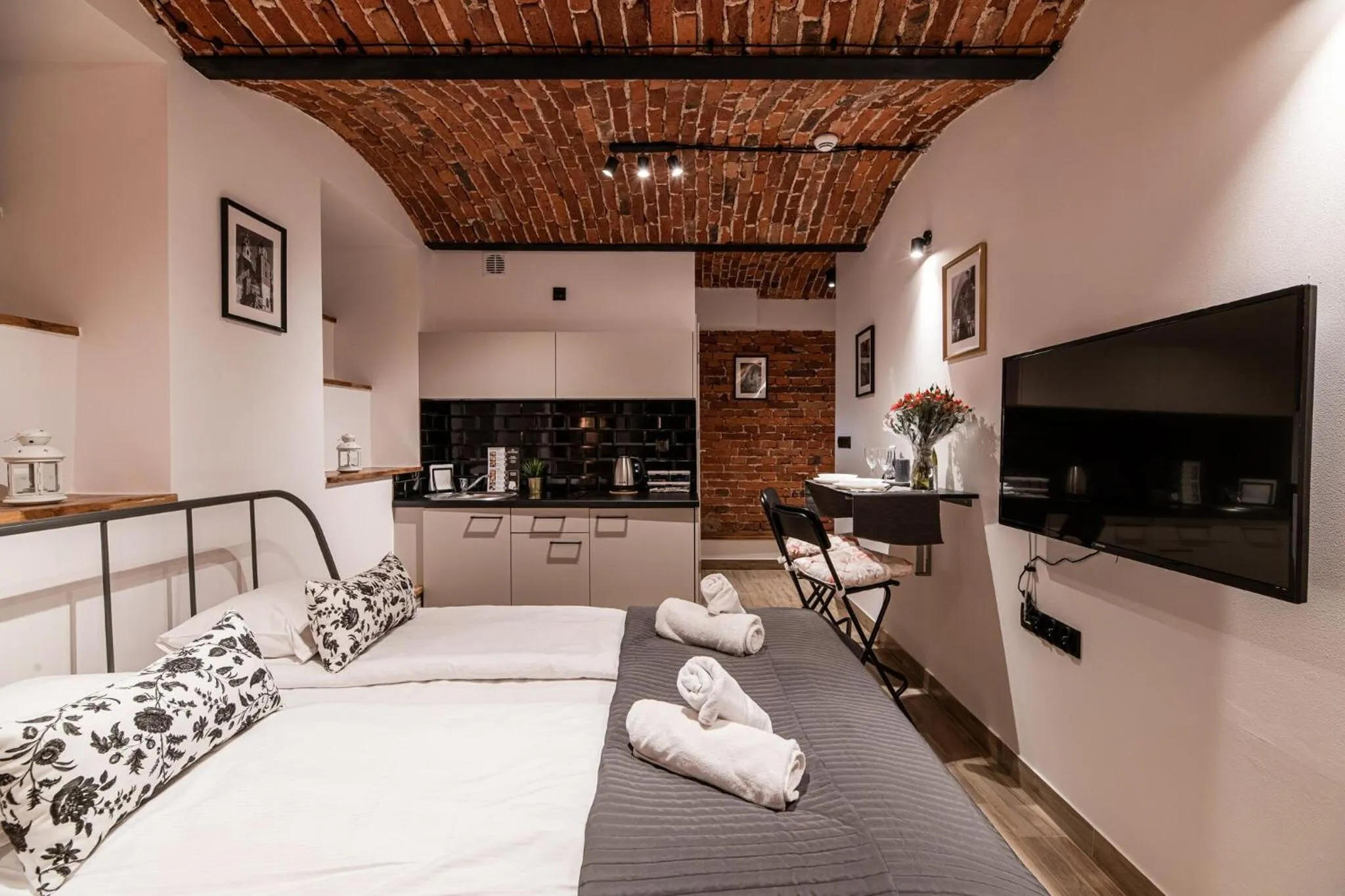 Photo of the whole room in DIETLA 99 APARTMENTS - IDEAL LOCATION - in the heart of Krakow