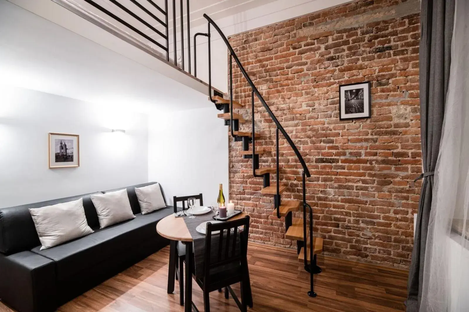 Maisonette in DIETLA 99 APARTMENTS - IDEAL LOCATION - in the heart of Krakow Maisonette in DIETLA 99 APARTMENTS - IDEAL LOCATION - in the heart of Krakow